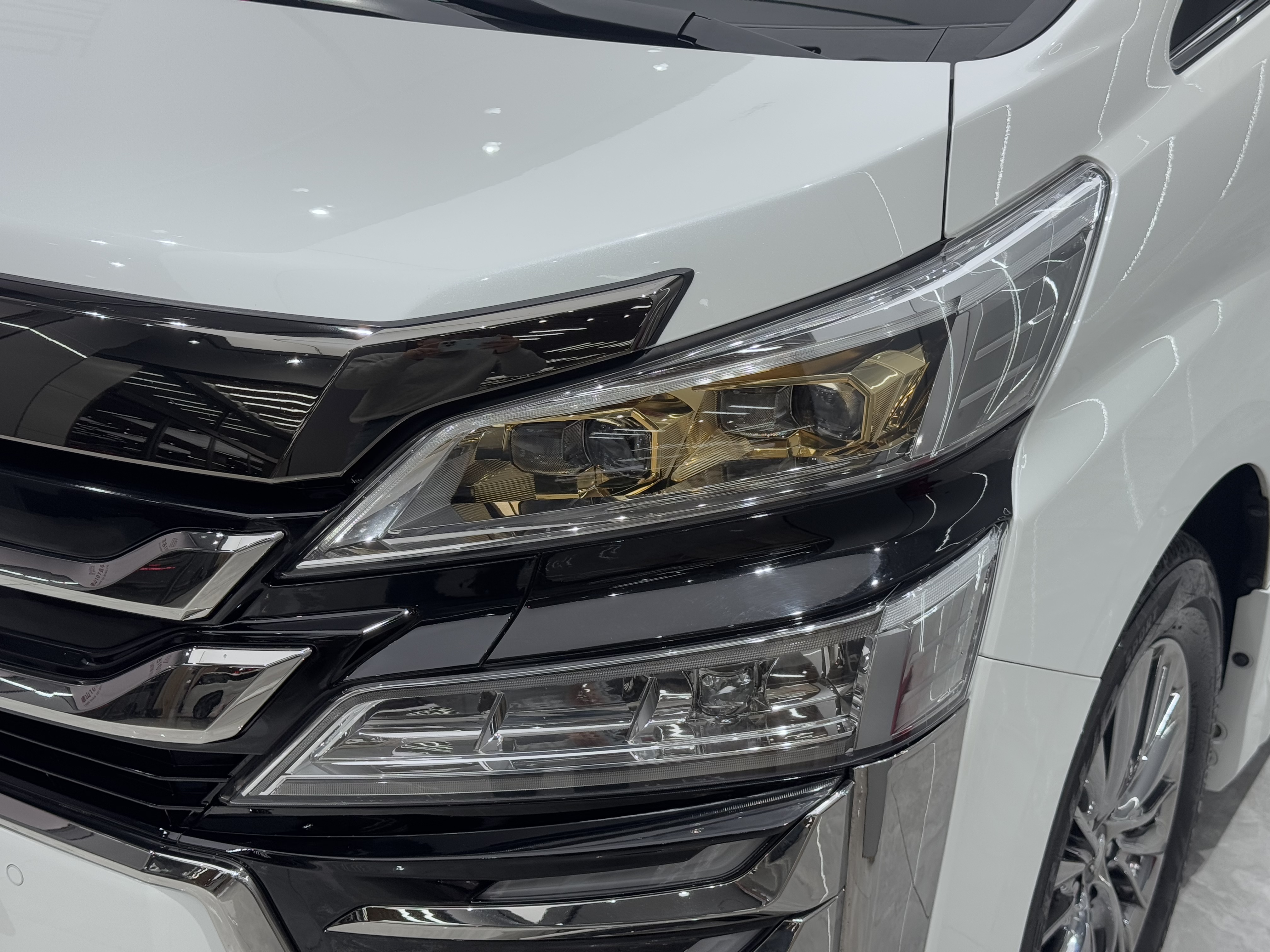 Toyota Vellfire 2023 immagine di auto #4