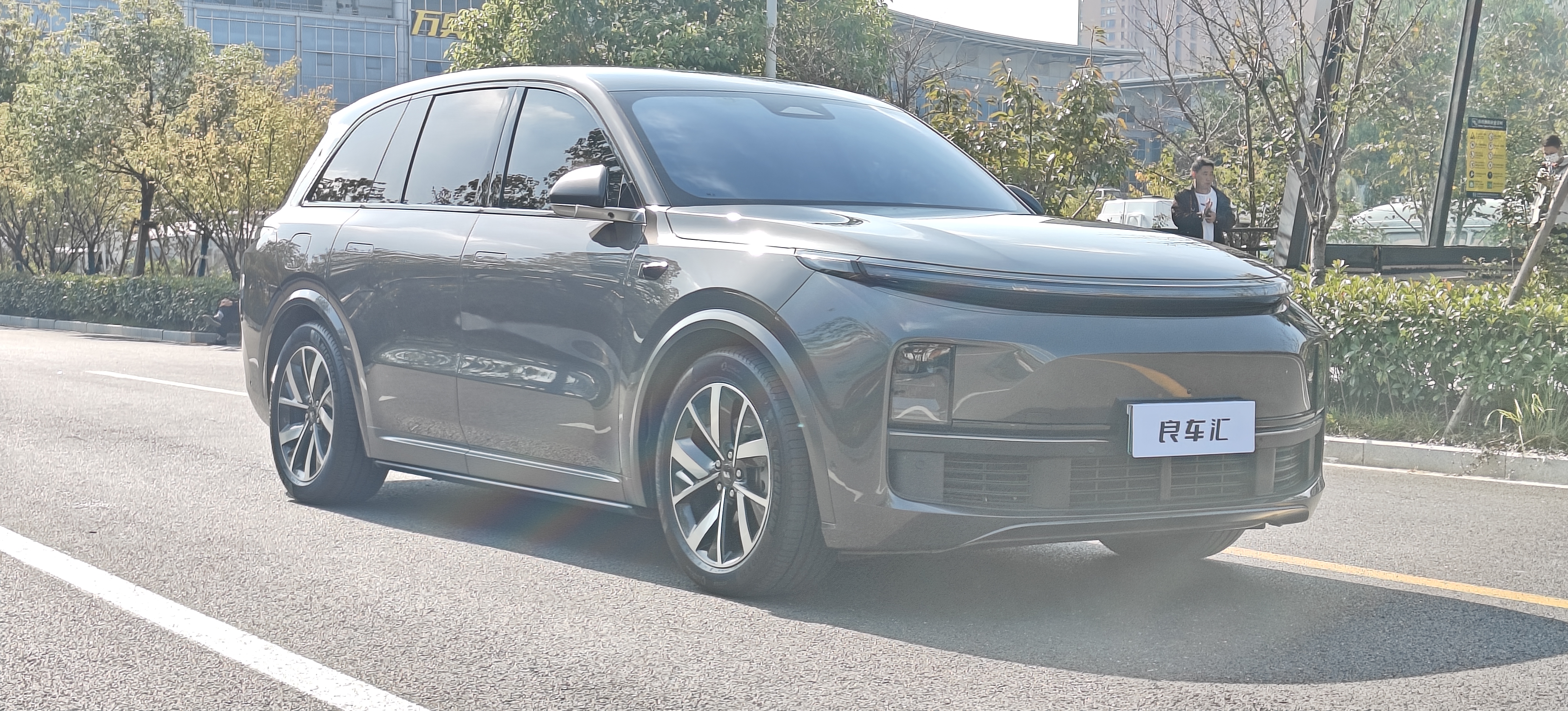 Li L8 2023 imagen de coche #4