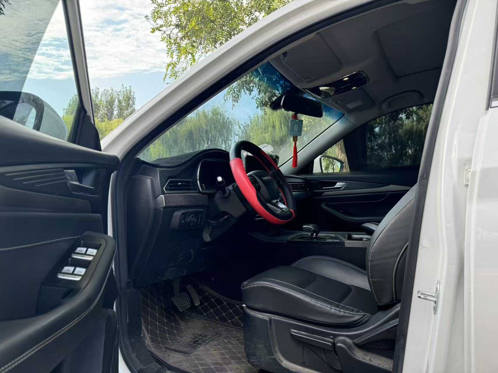 Soueast DX8 S 2023 car image #4