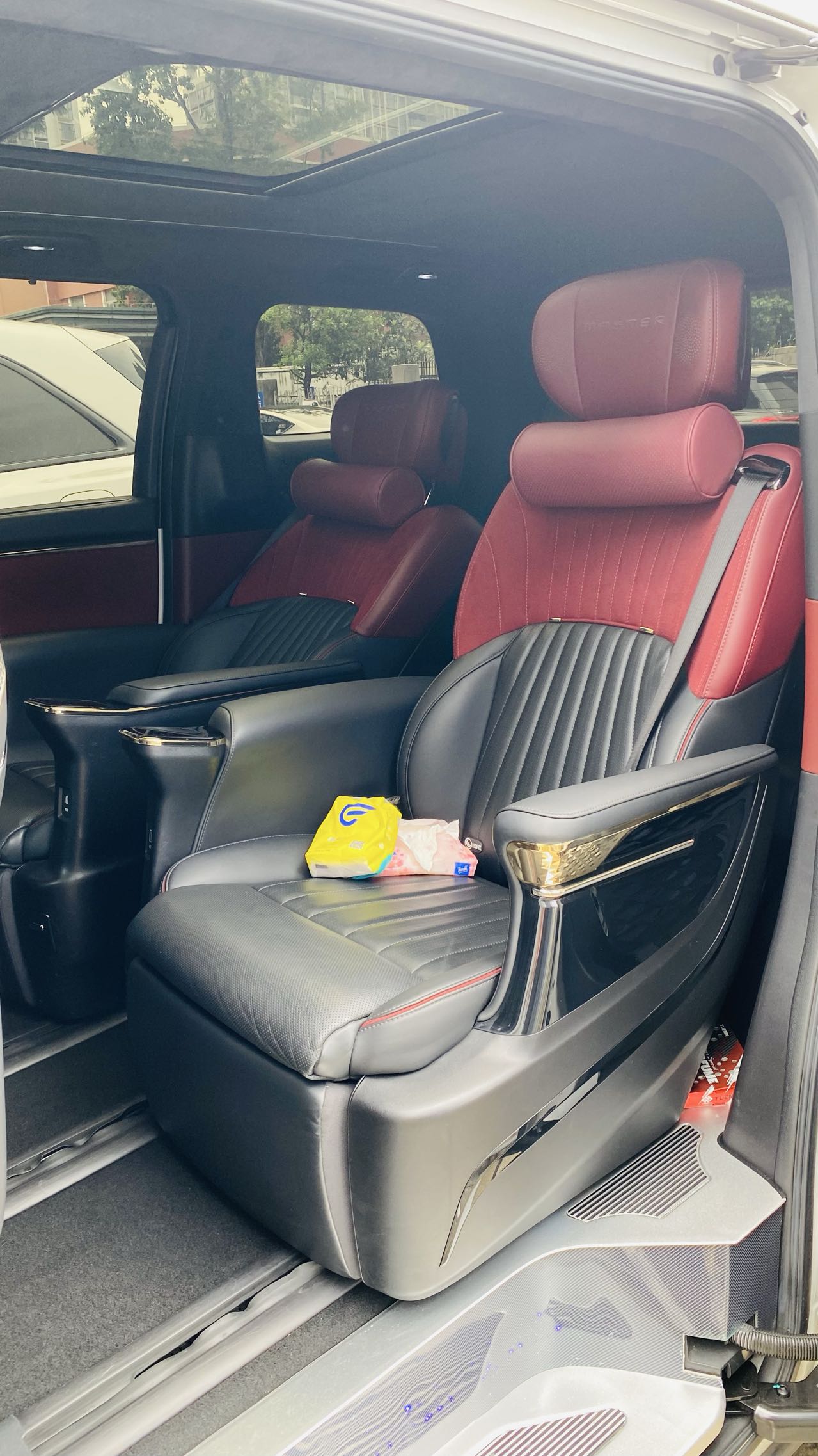 广汽传祺 传祺M8 2023 汽车图片 #4