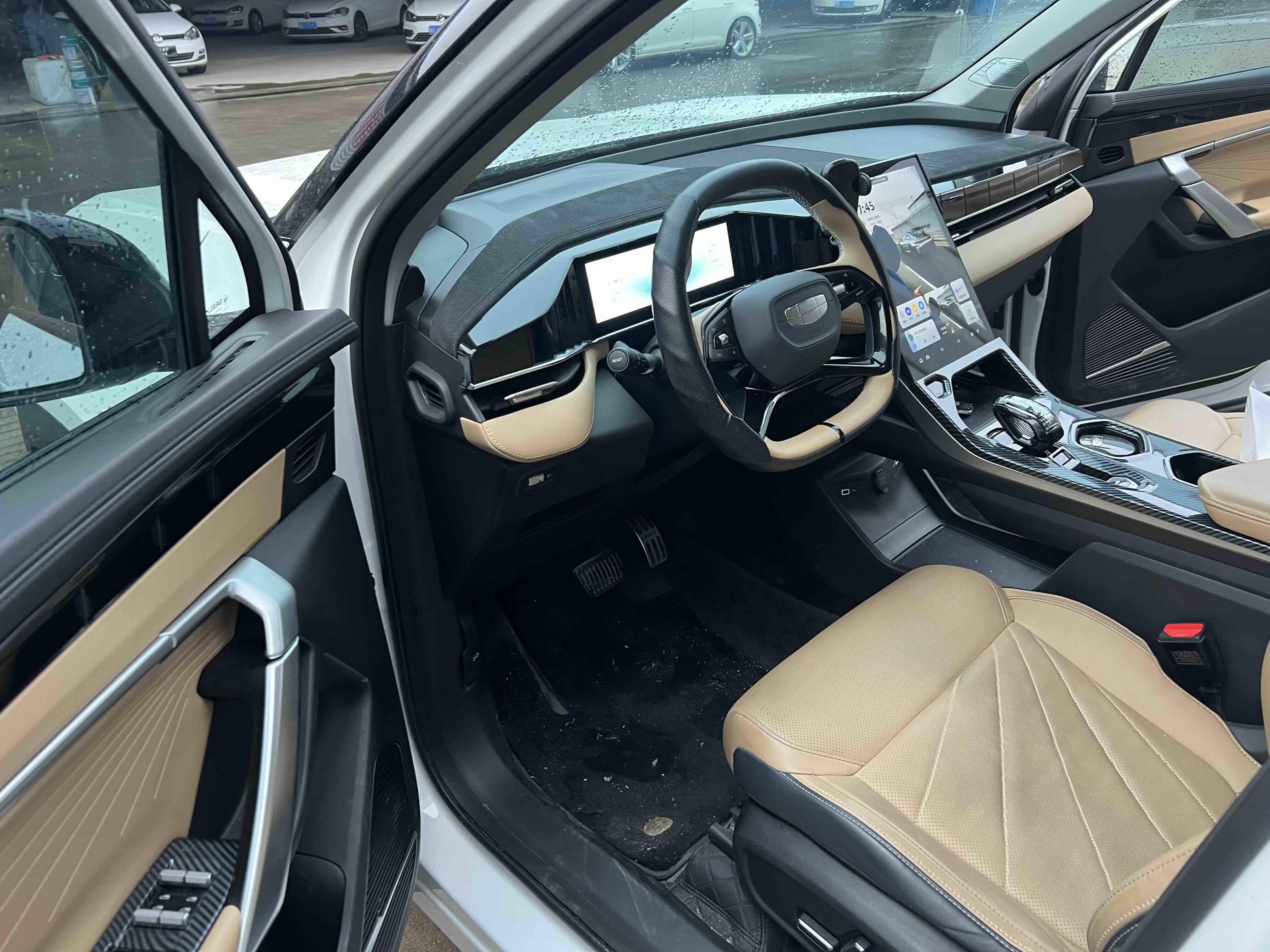 GEELY Boyue L 2023 car image #4