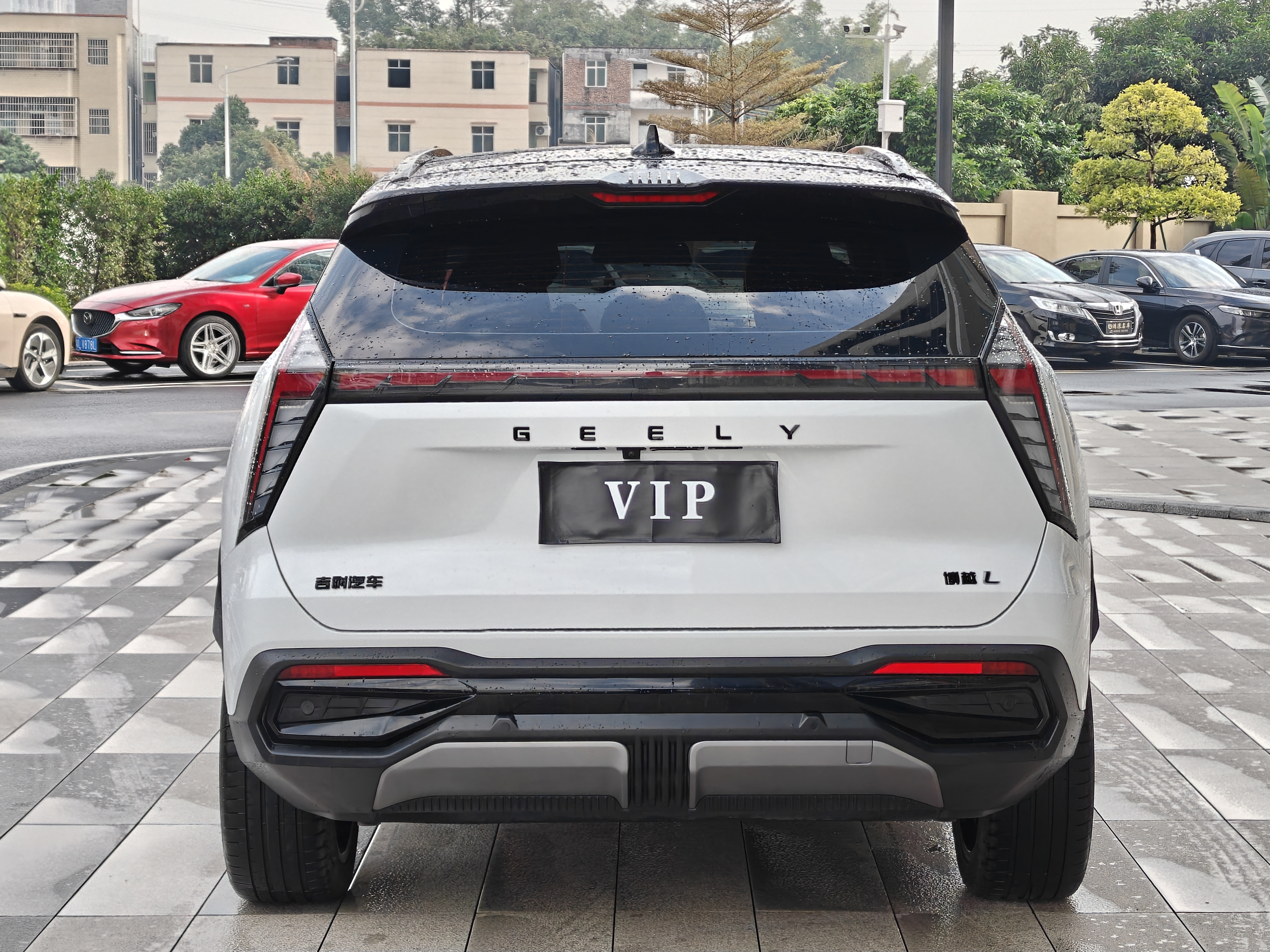 GEELY Boyue L 2023 car image #4