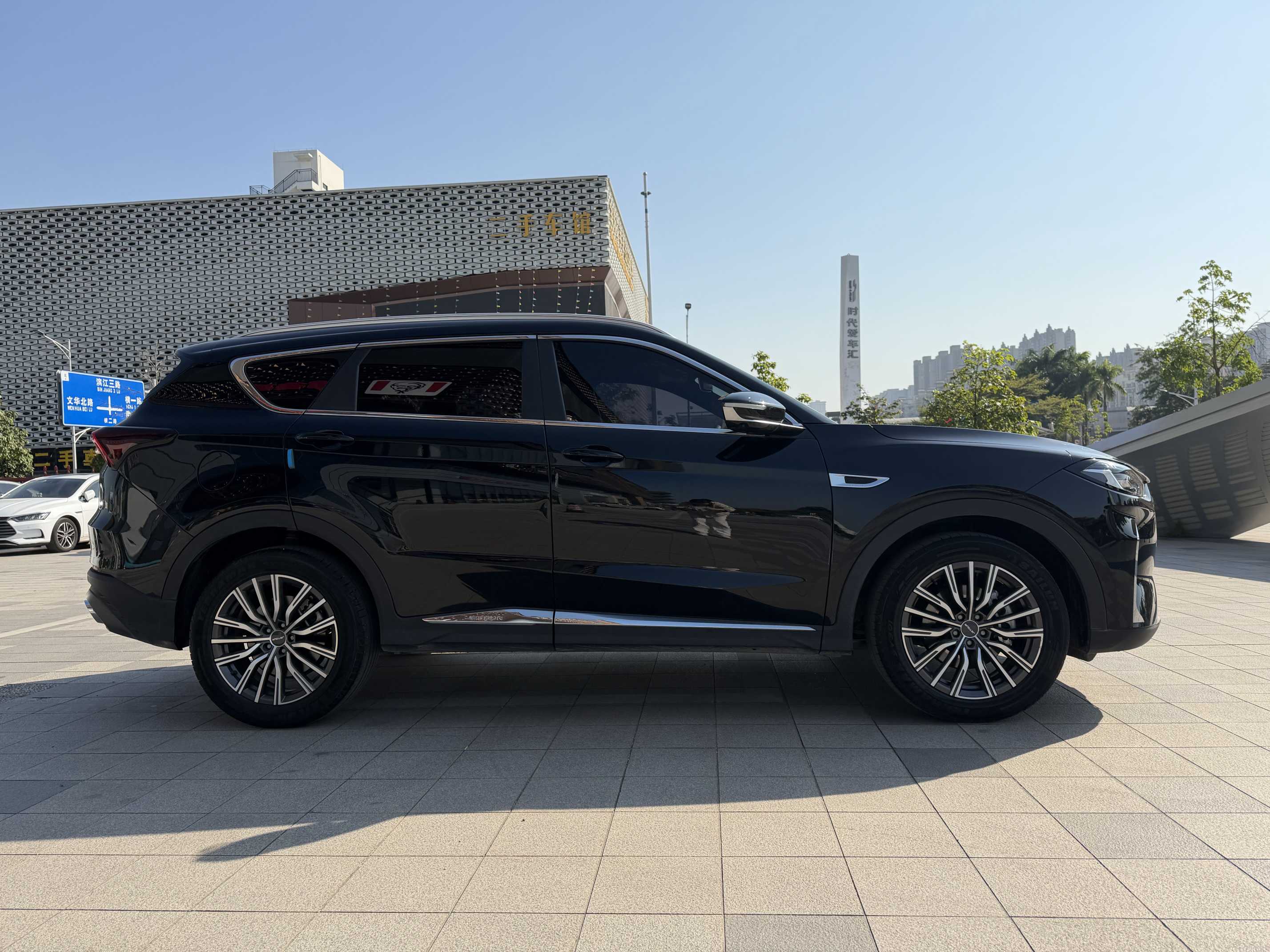 X70 PLUS 2023 car image #4