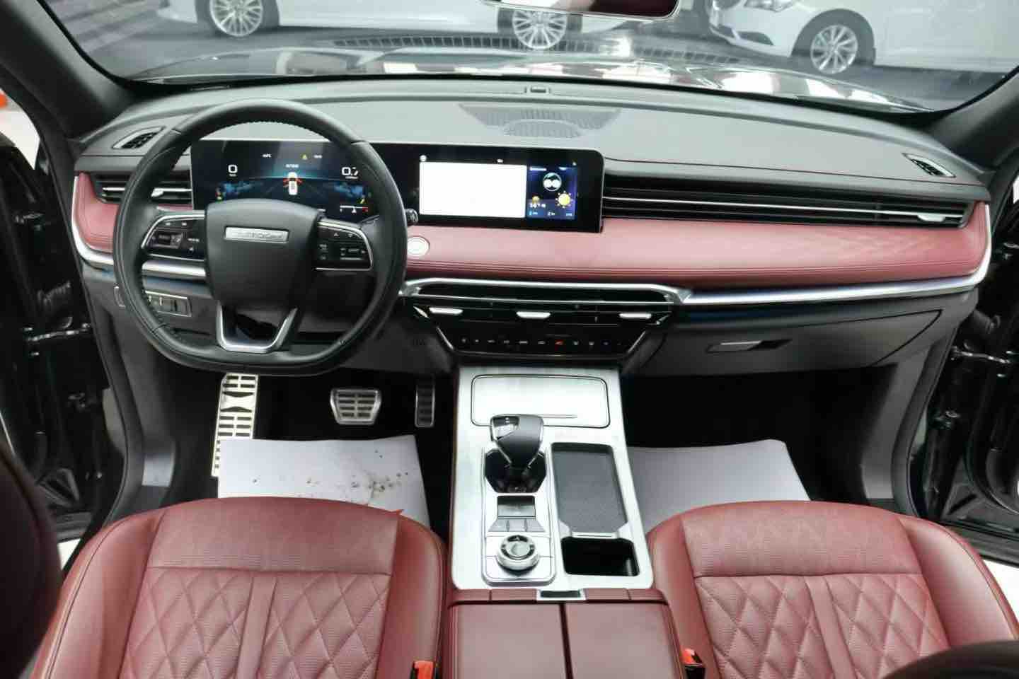 X70 PLUS 2023 car image #4