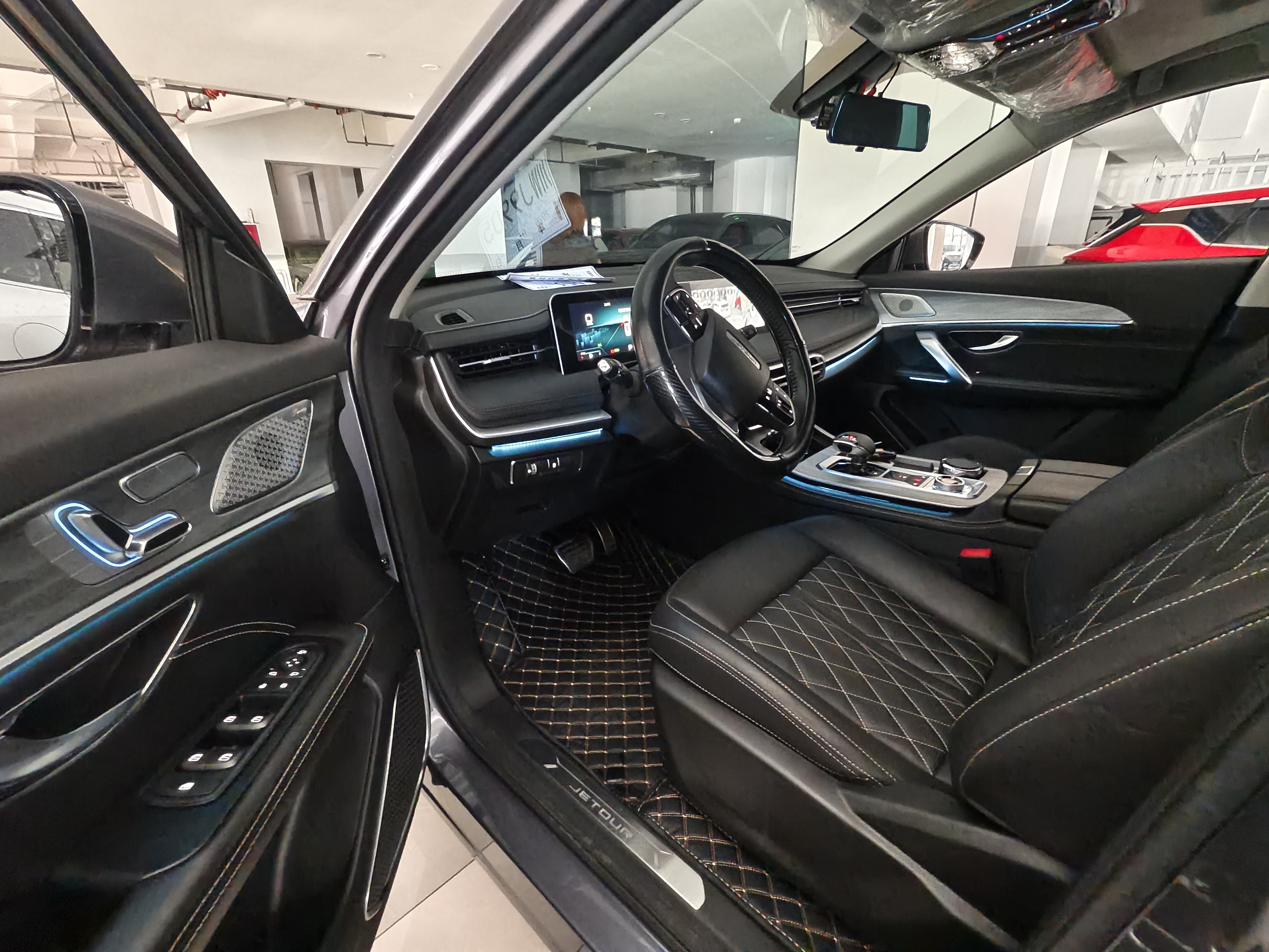 X70 PLUS 2023 #4 X70 PLUS 2023 car image #4