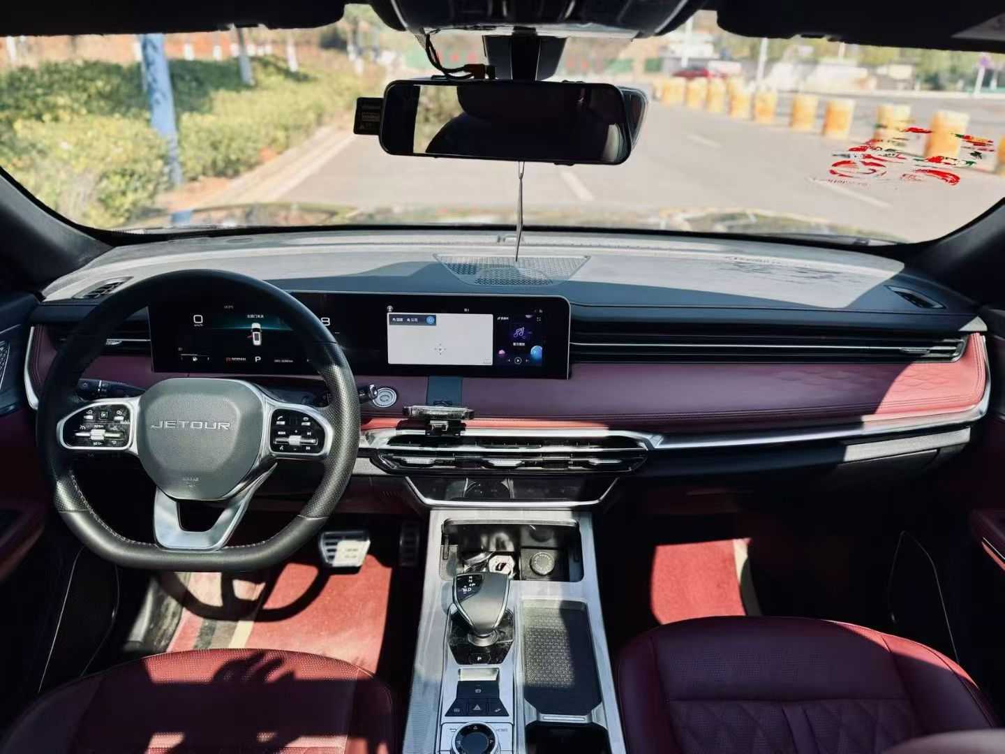 X70 PLUS 2023 #4 X70 PLUS 2023 car image #4