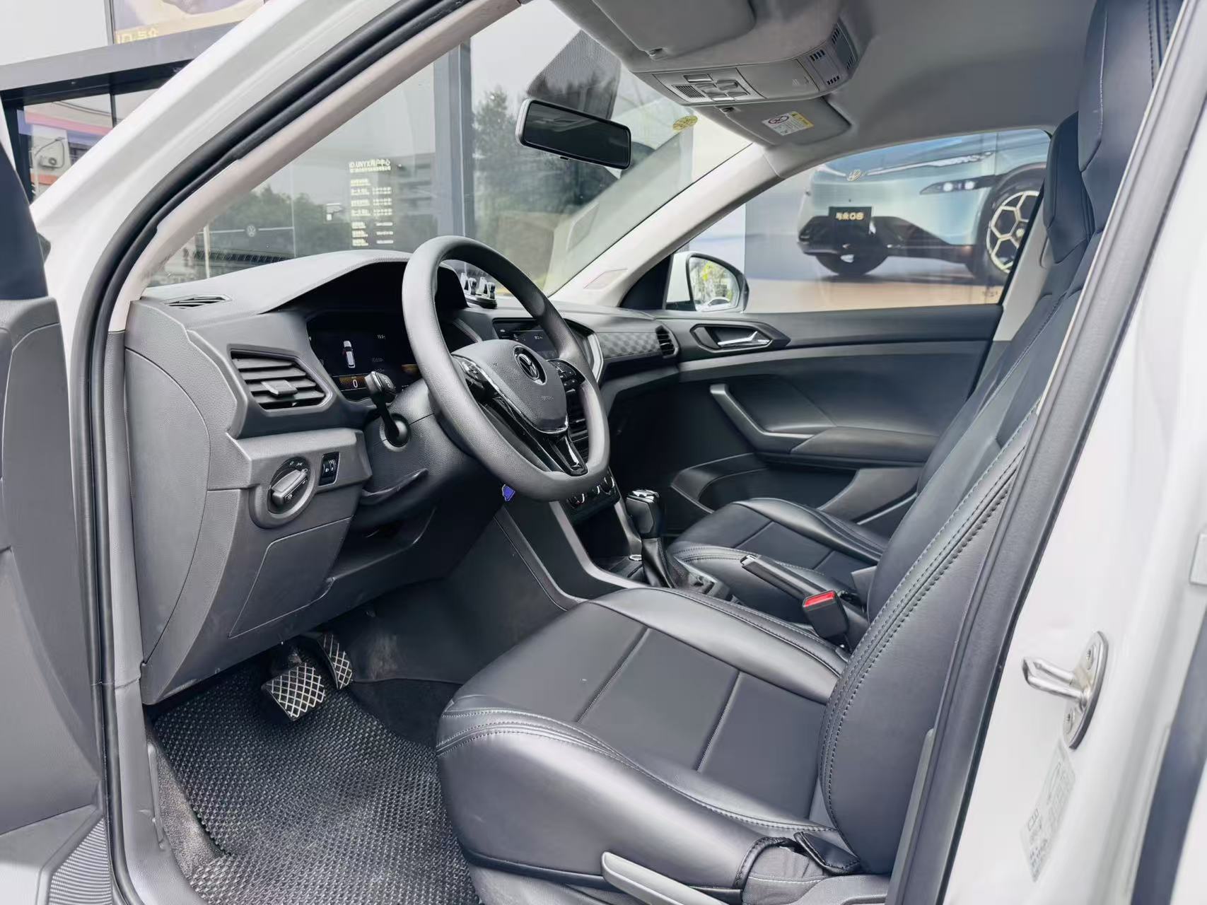 Volkswagen T-Cross 2024 #4 Volkswagen T-Cross 2024 car image #4