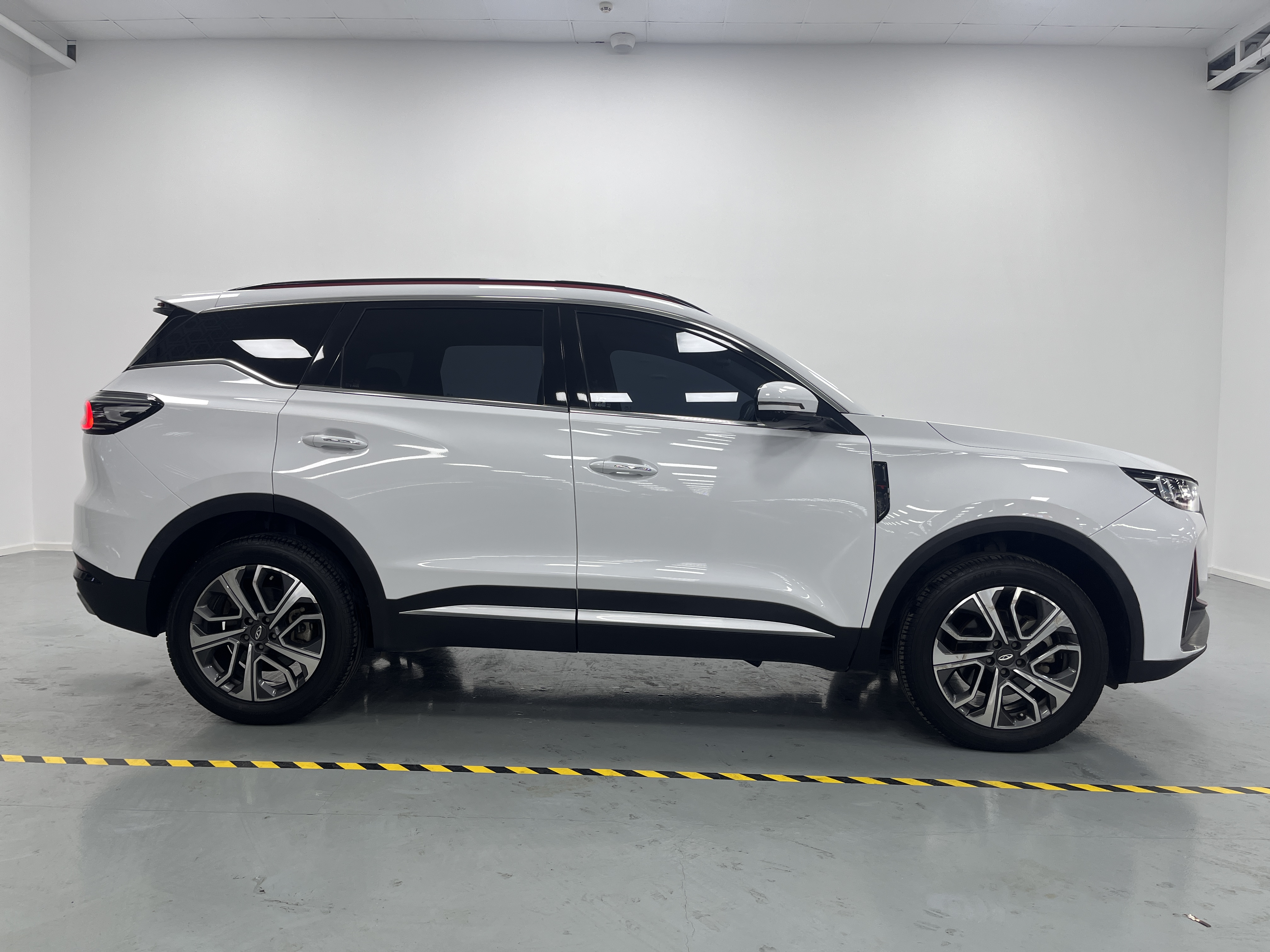 Chery Tiggo 7 Plus 2023 car image #4