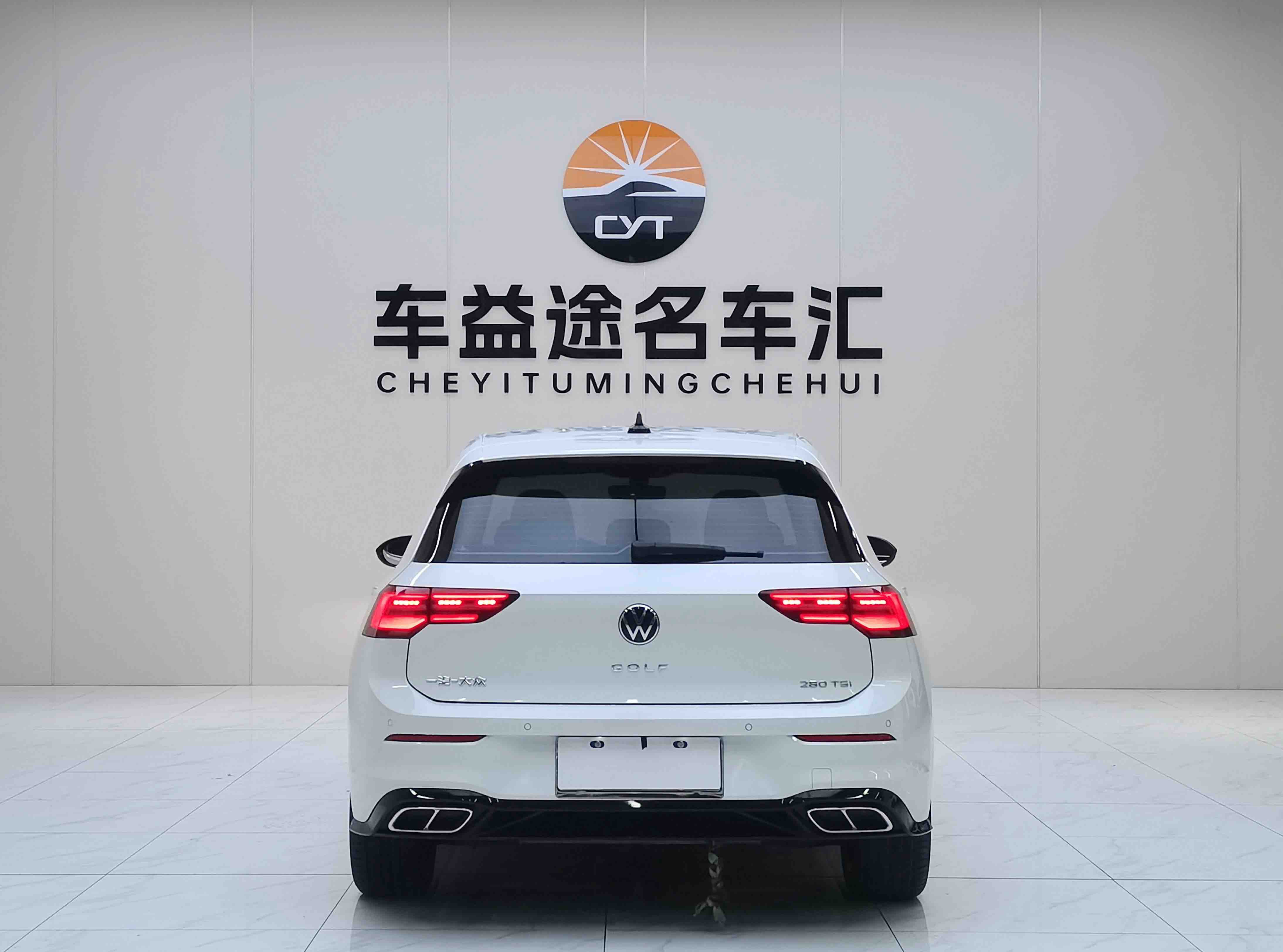 Volkswagen Golf 2023 car image #4