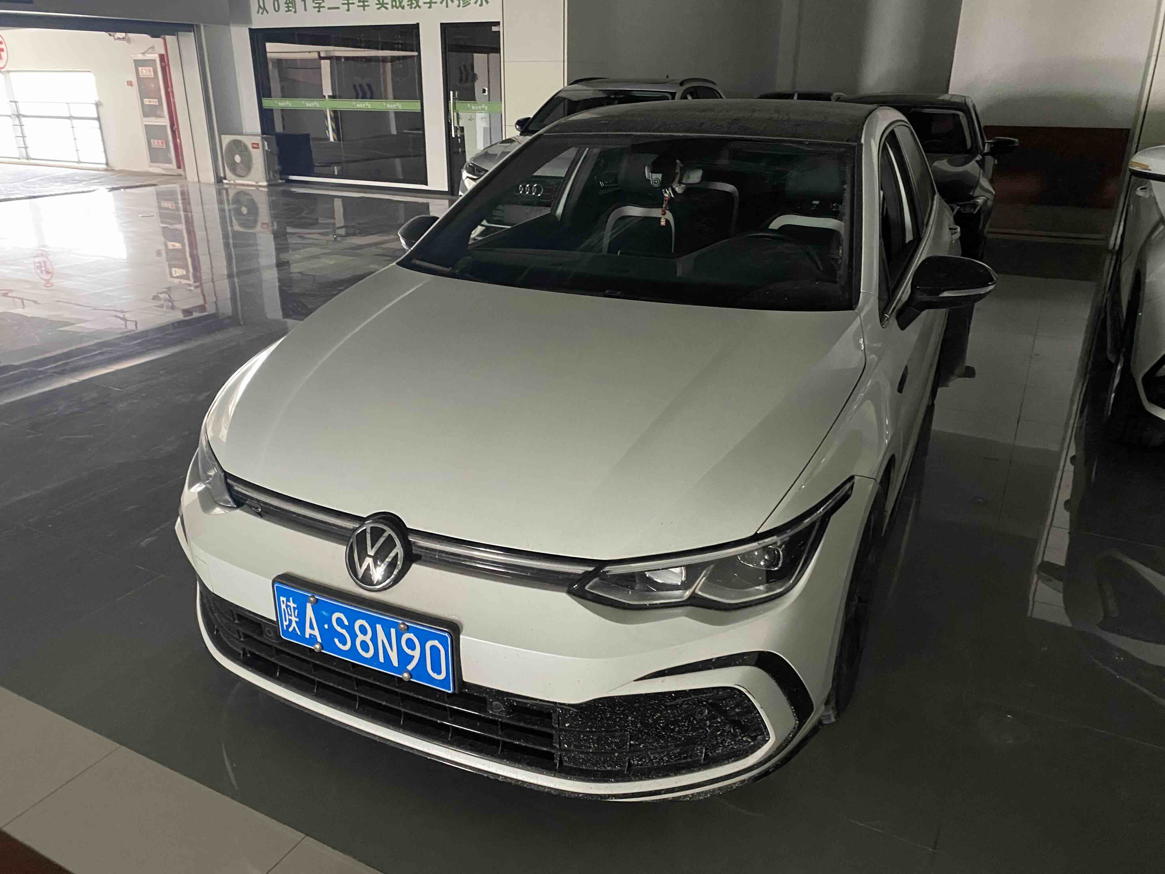 Volkswagen Golf 2023 car image #4