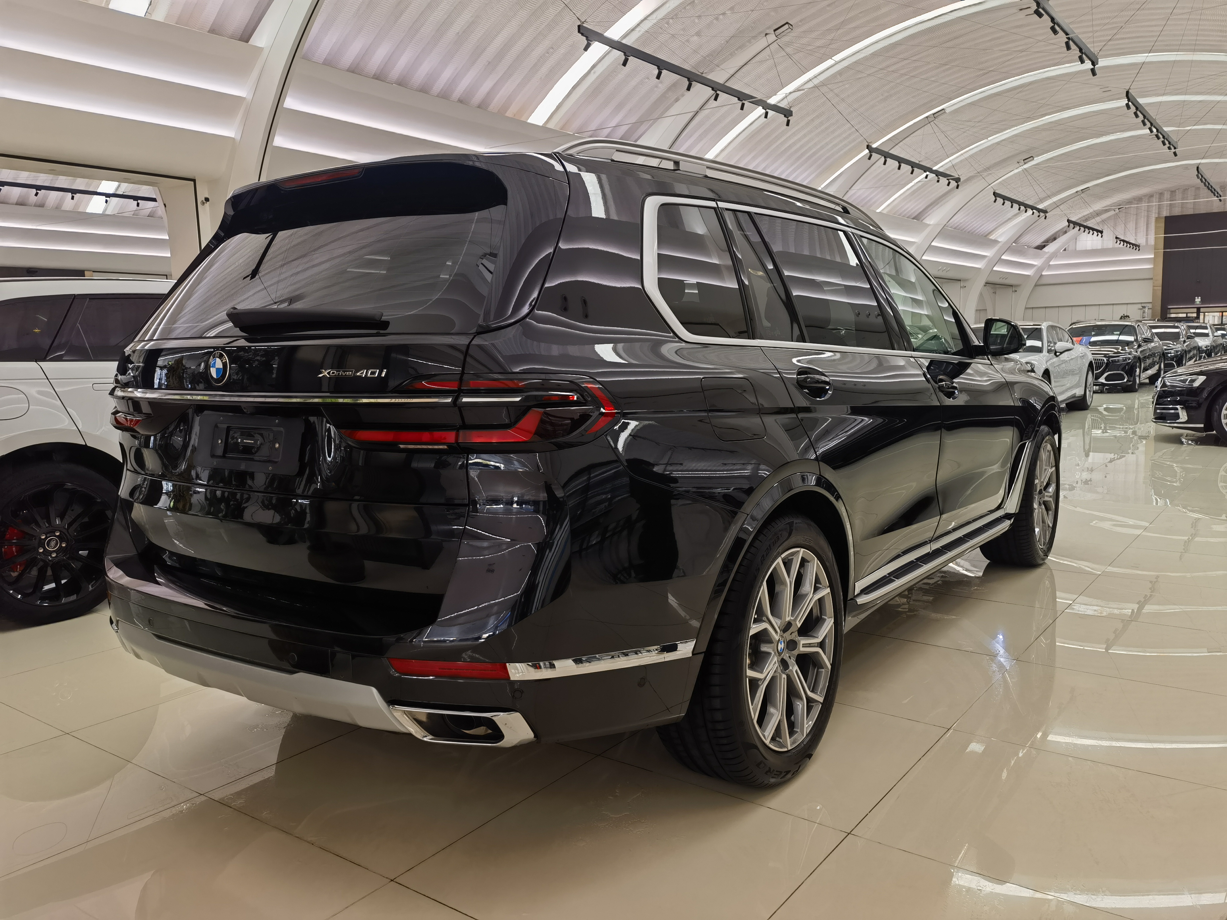 BMW X7 2024 car image #4