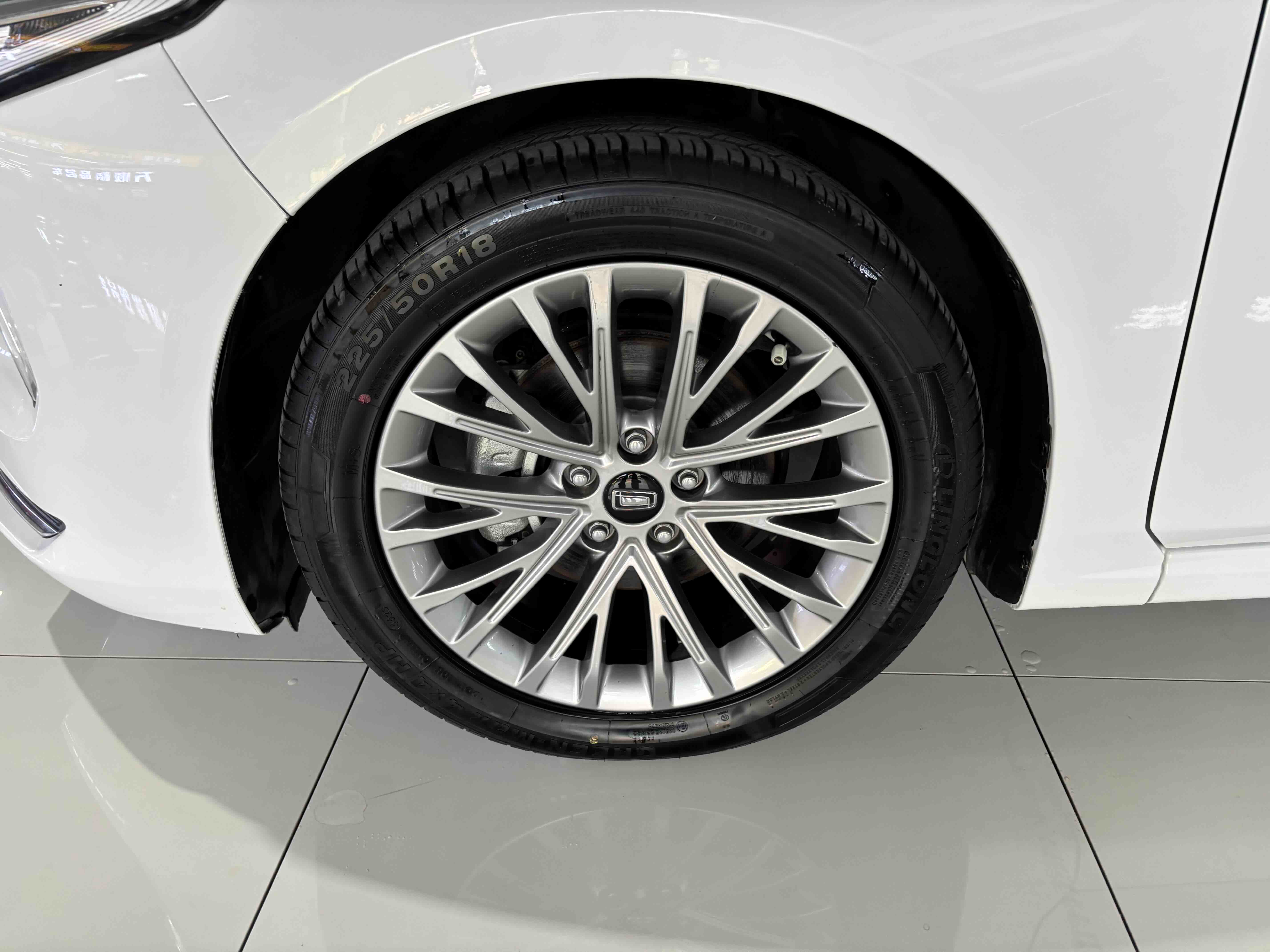 2024 car image #4