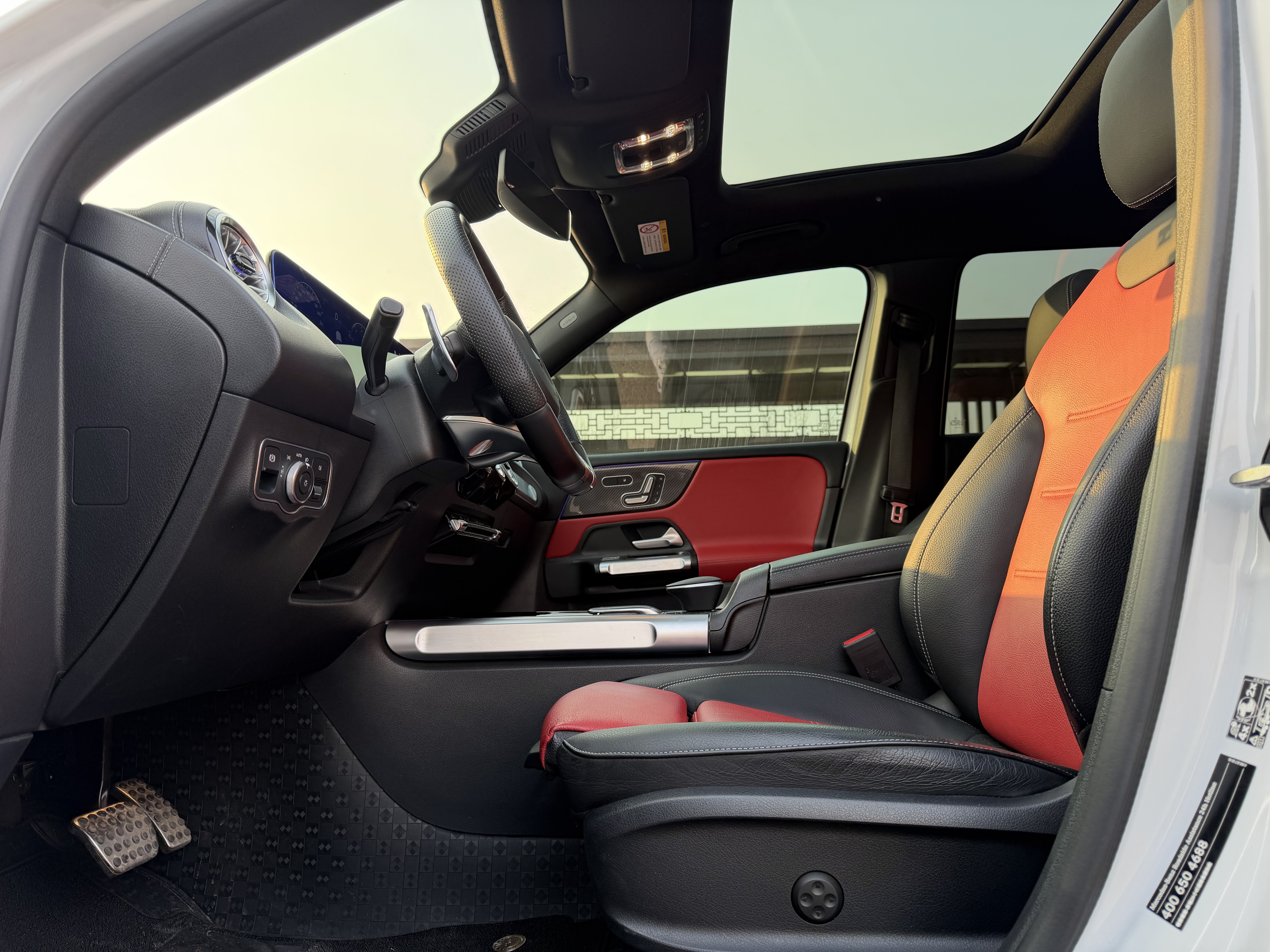 Mercedes-Benz GLB AMG 2023 immagine di auto #4