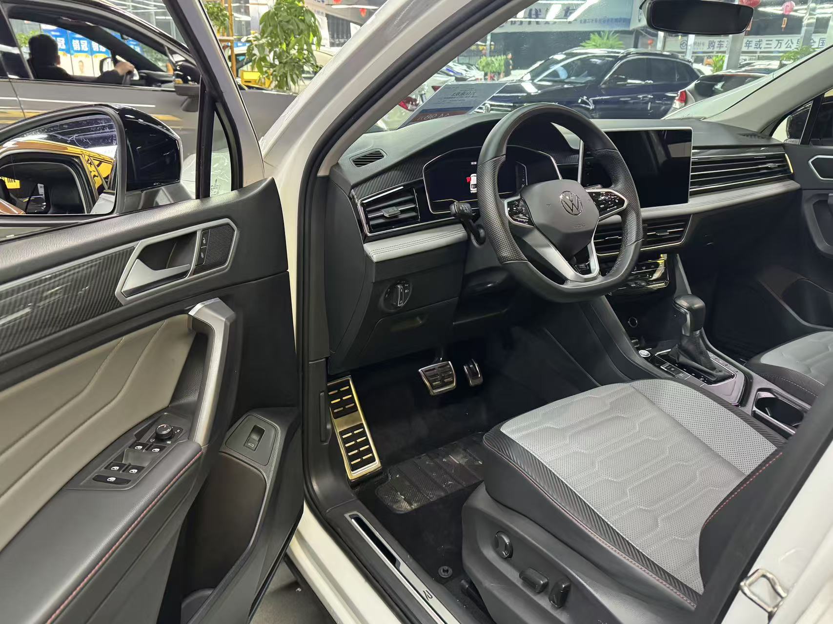 Volkswagen Tiguan X 2024 #4 Volkswagen Tiguan X 2024 car image #4