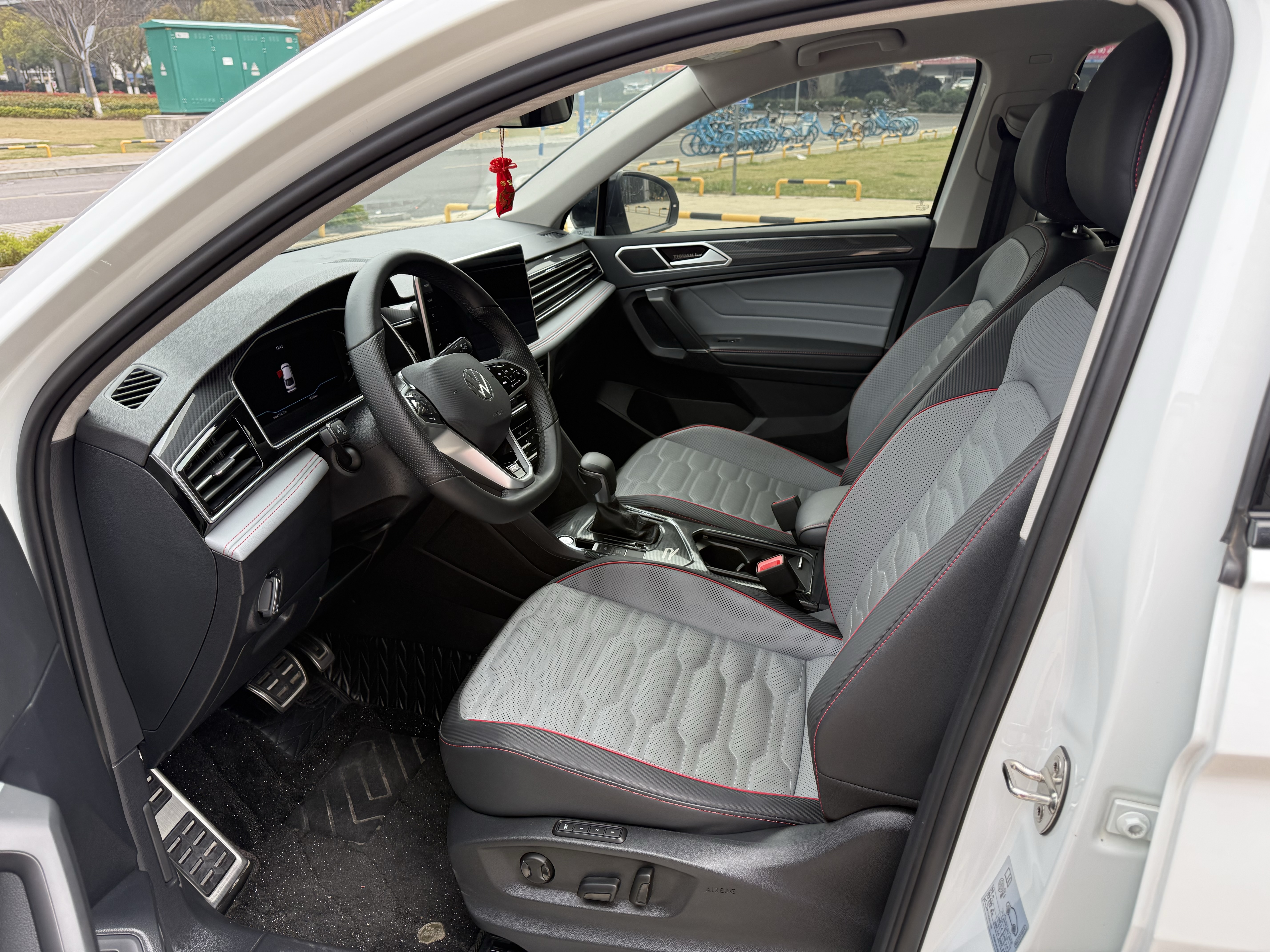 Volkswagen Tiguan X 2024 immagine di auto #4