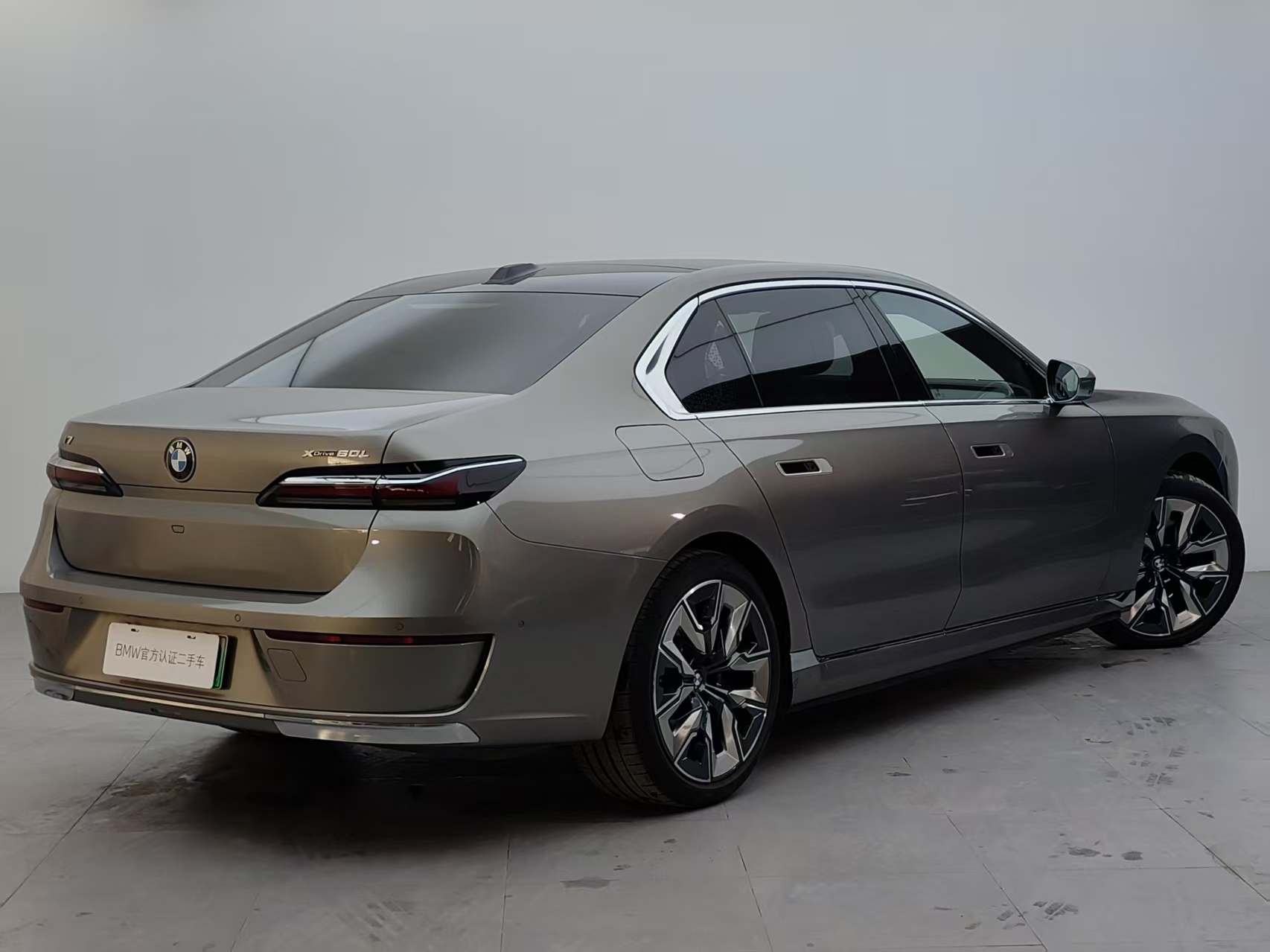 BMW i7 2023 #4 BMW i7 2023 car image #4