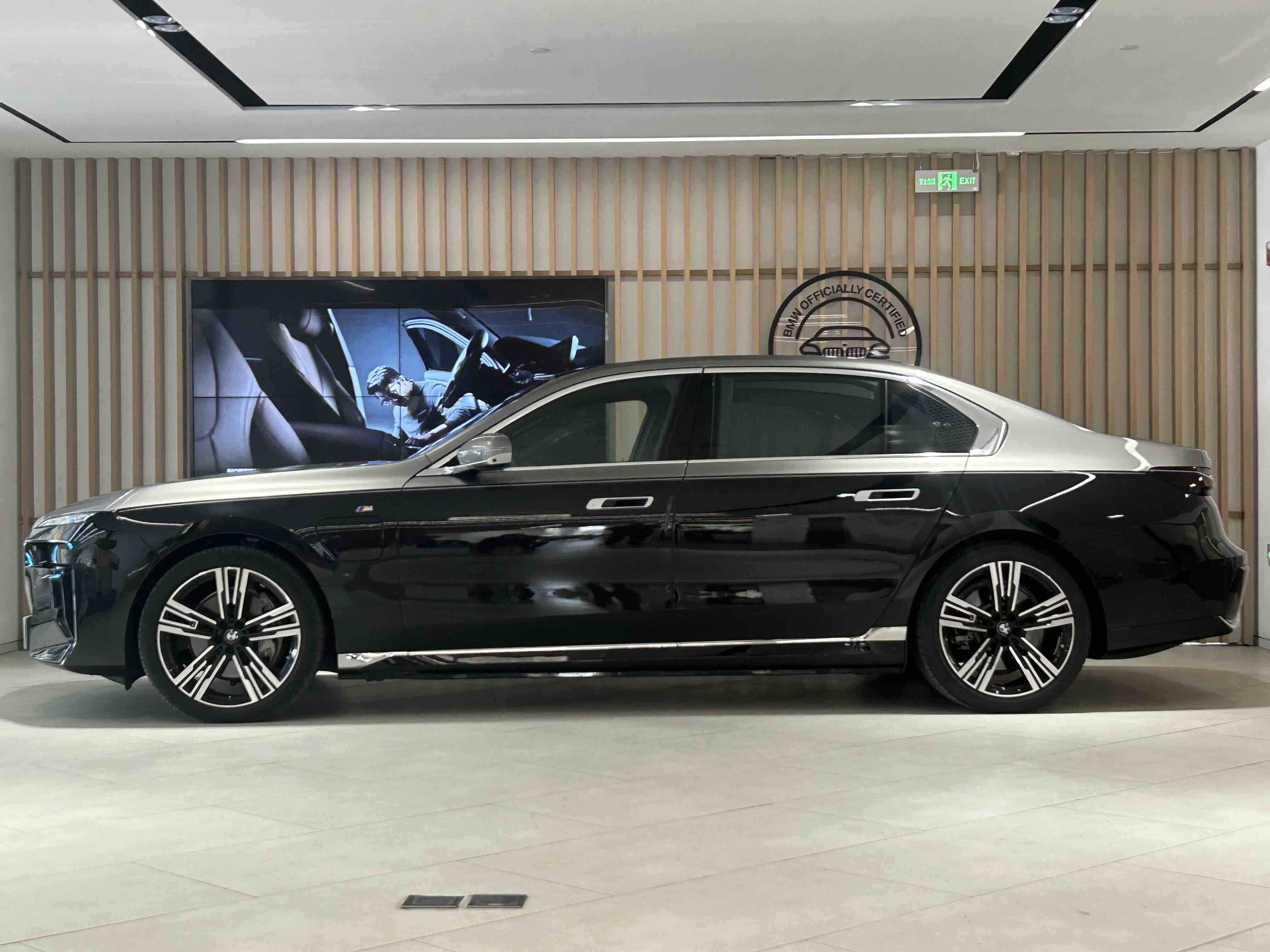 BMW i7 2024 #4 BMW i7 2024 car image #4