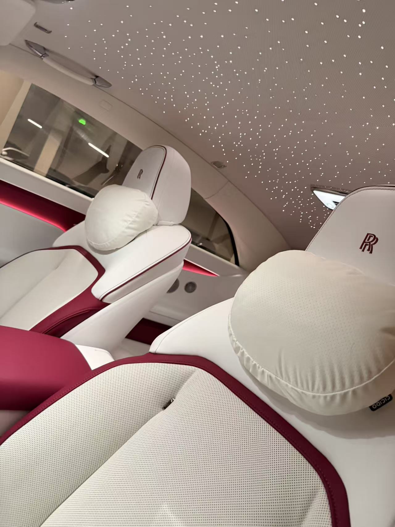 劳斯莱斯 闪灵 2025 #4 劳斯莱斯 闪灵 2025 汽车图片 #4