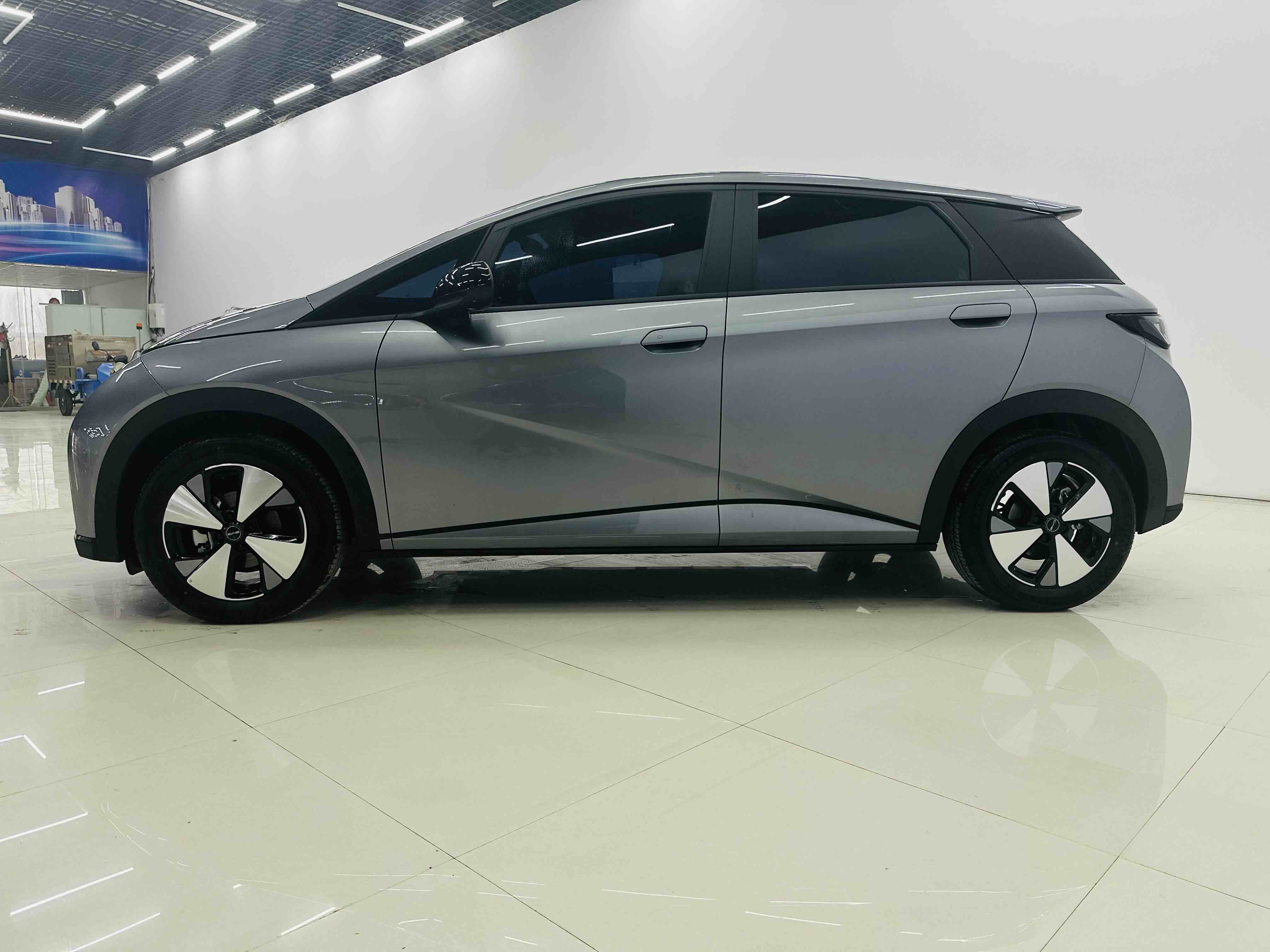 BYD Dolphin 2023 #4 BYD Dolphin 2023 car image #4