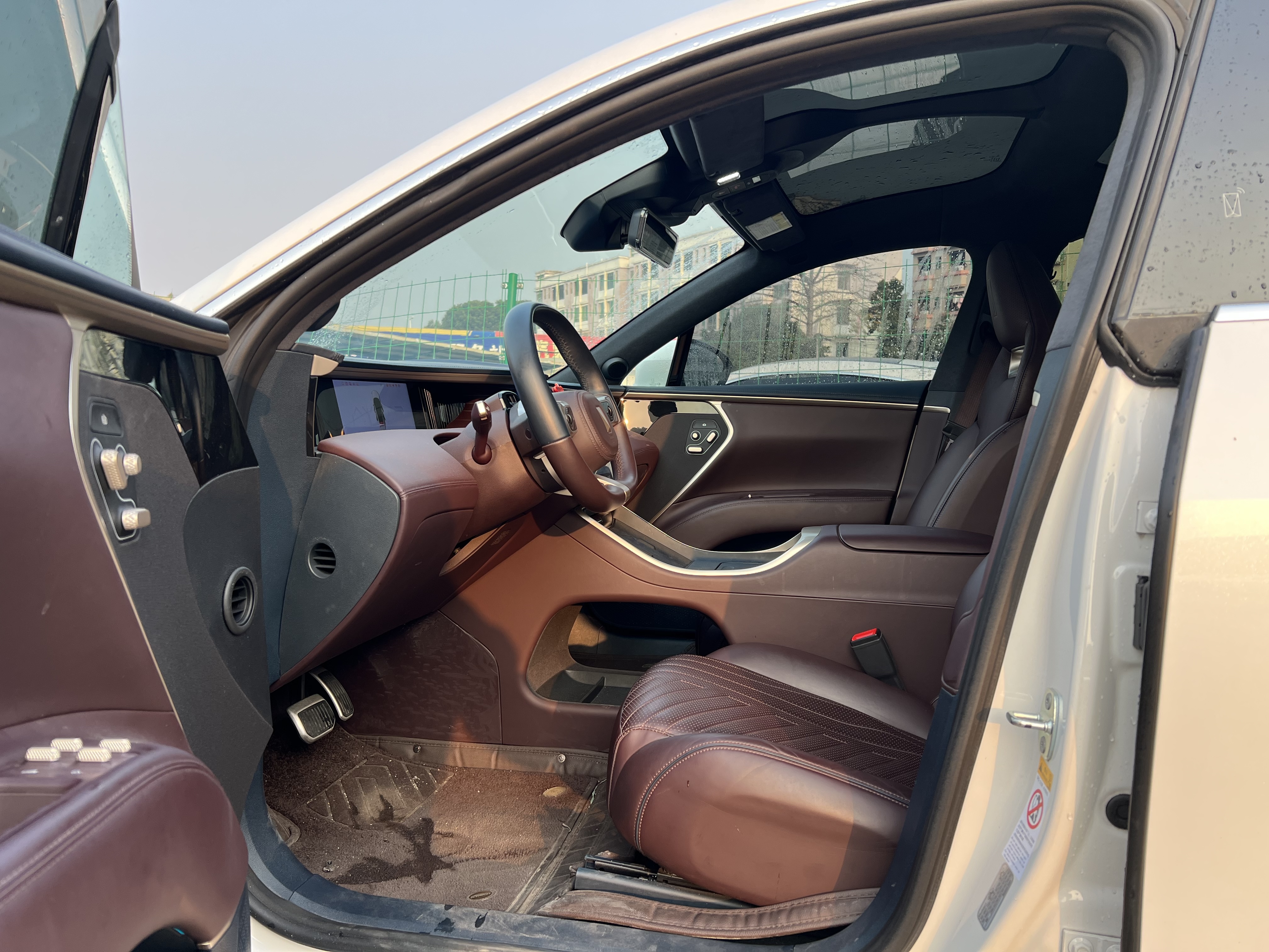 Avatr 11 2023 car image #4