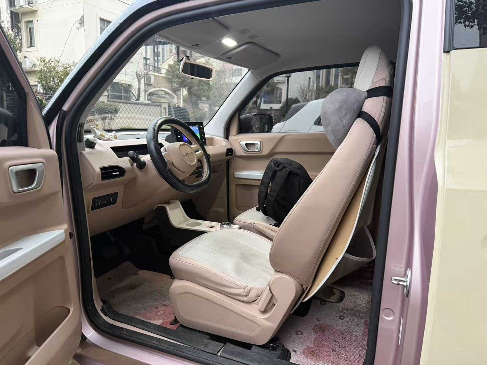 GEELY 2023 car image #4