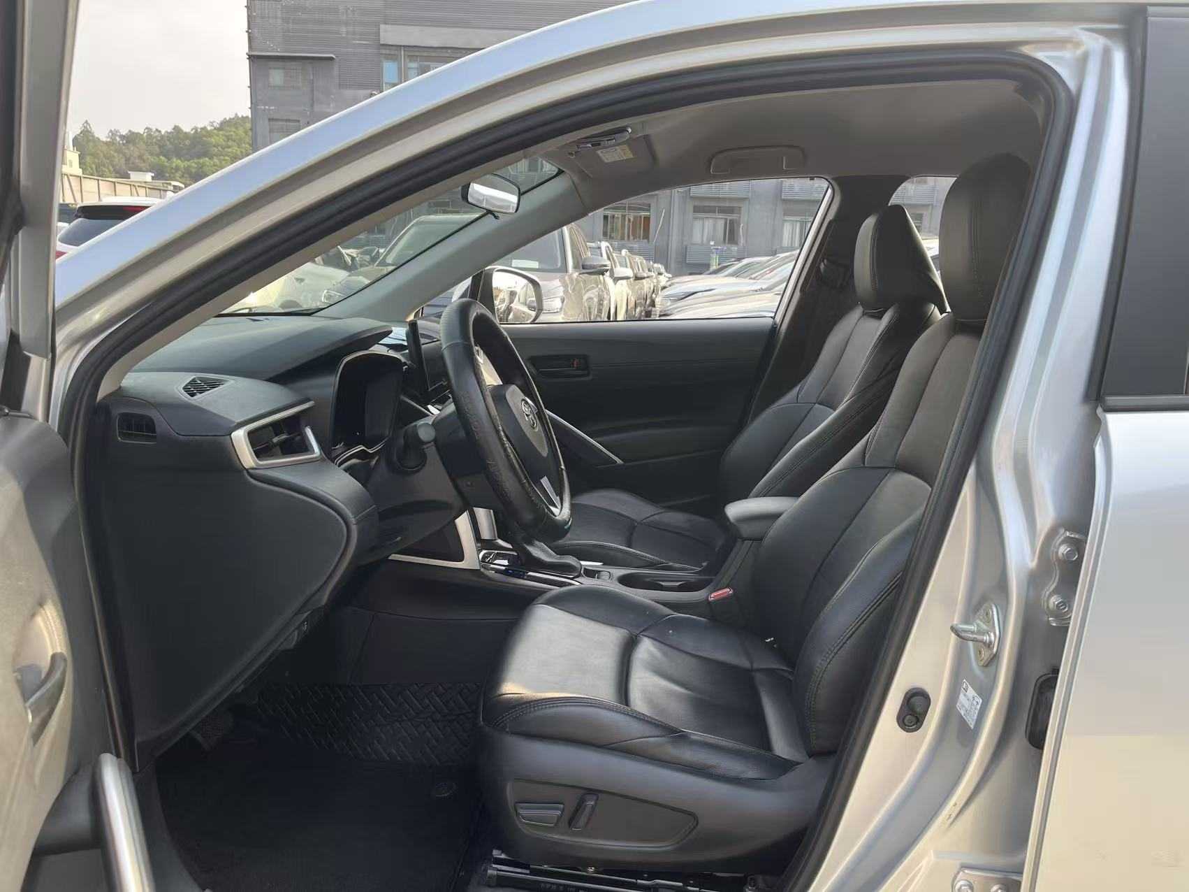 Toyota Frontlander 2023 car image #4