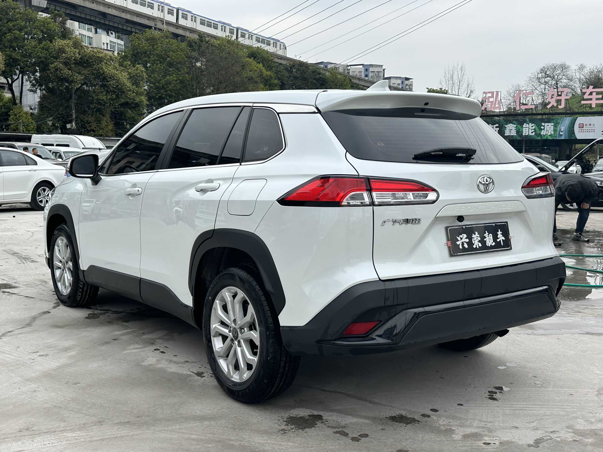 Toyota Frontlander 2023 car image #4