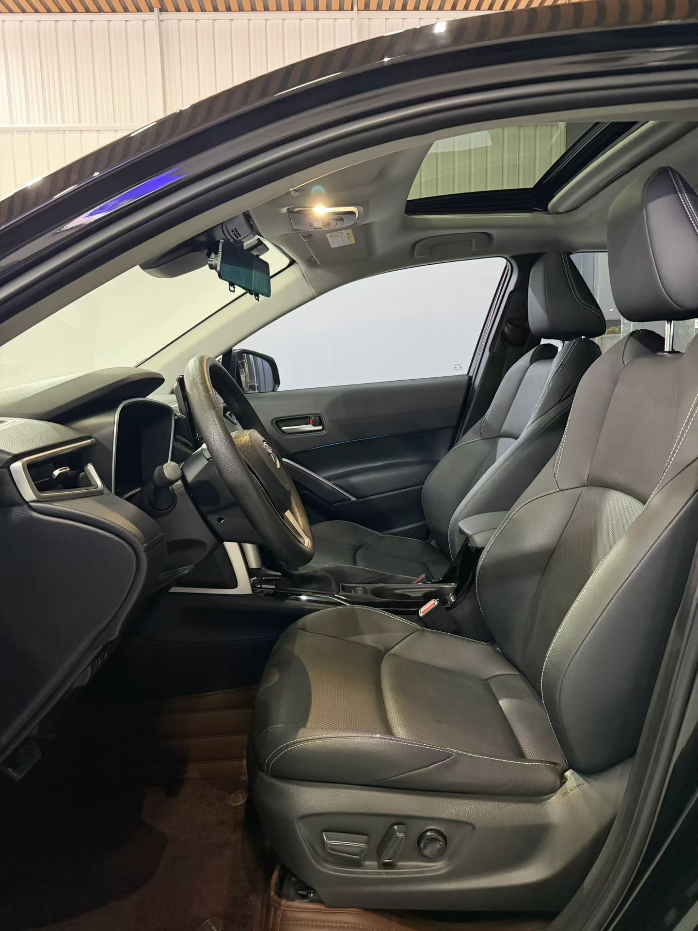 Toyota Frontlander 2023 car image #4