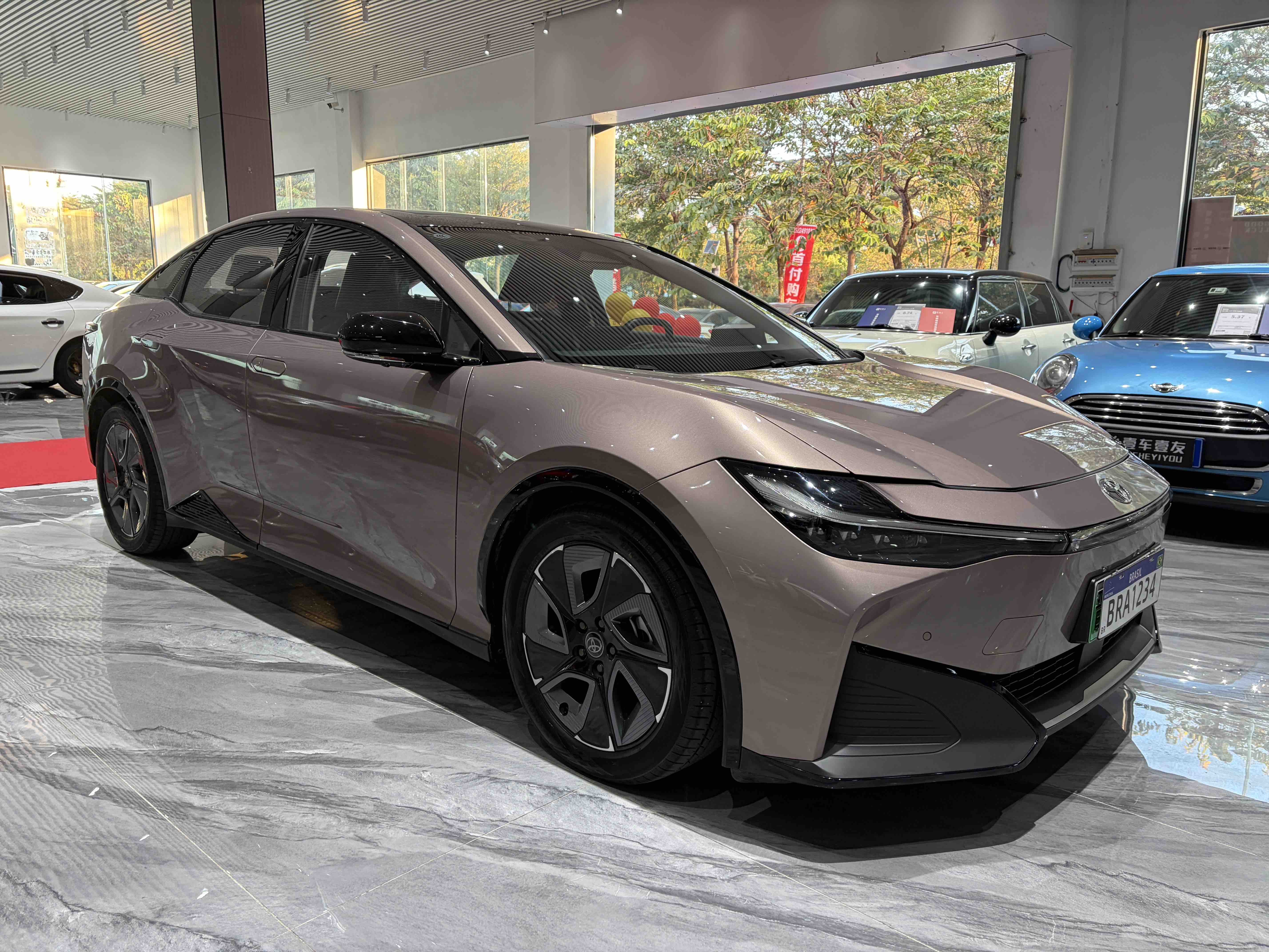 Toyota bZ3 2023 immagine di auto #4