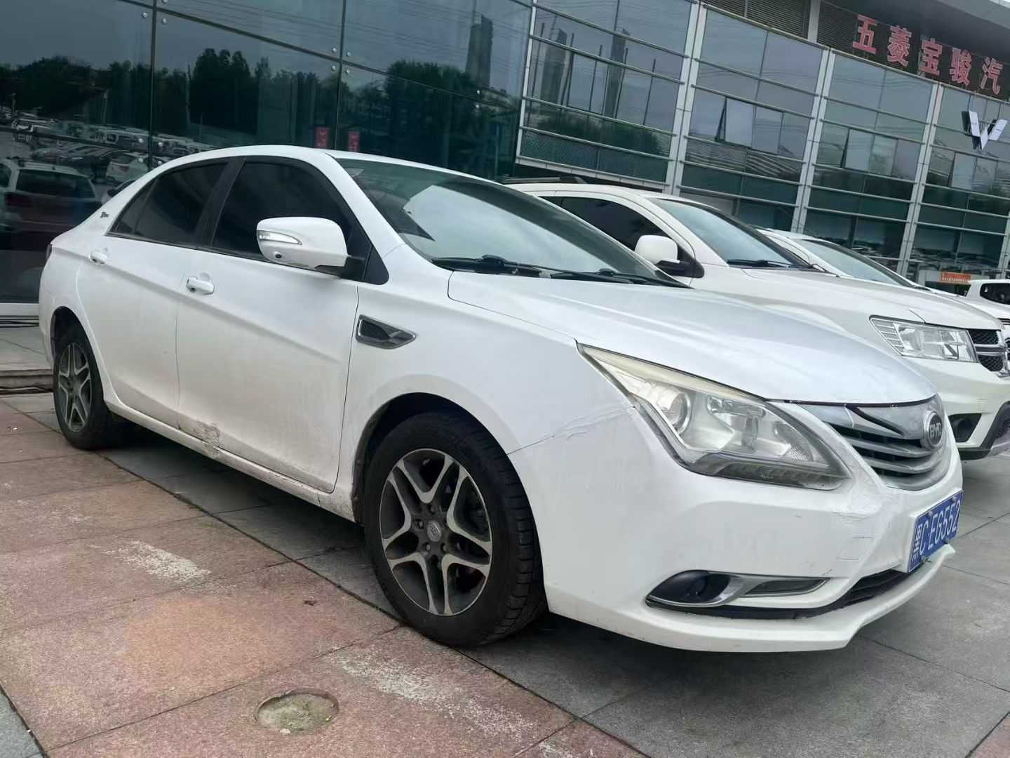 BYD G5 2015 #4 BYD G5 2015 car image #4