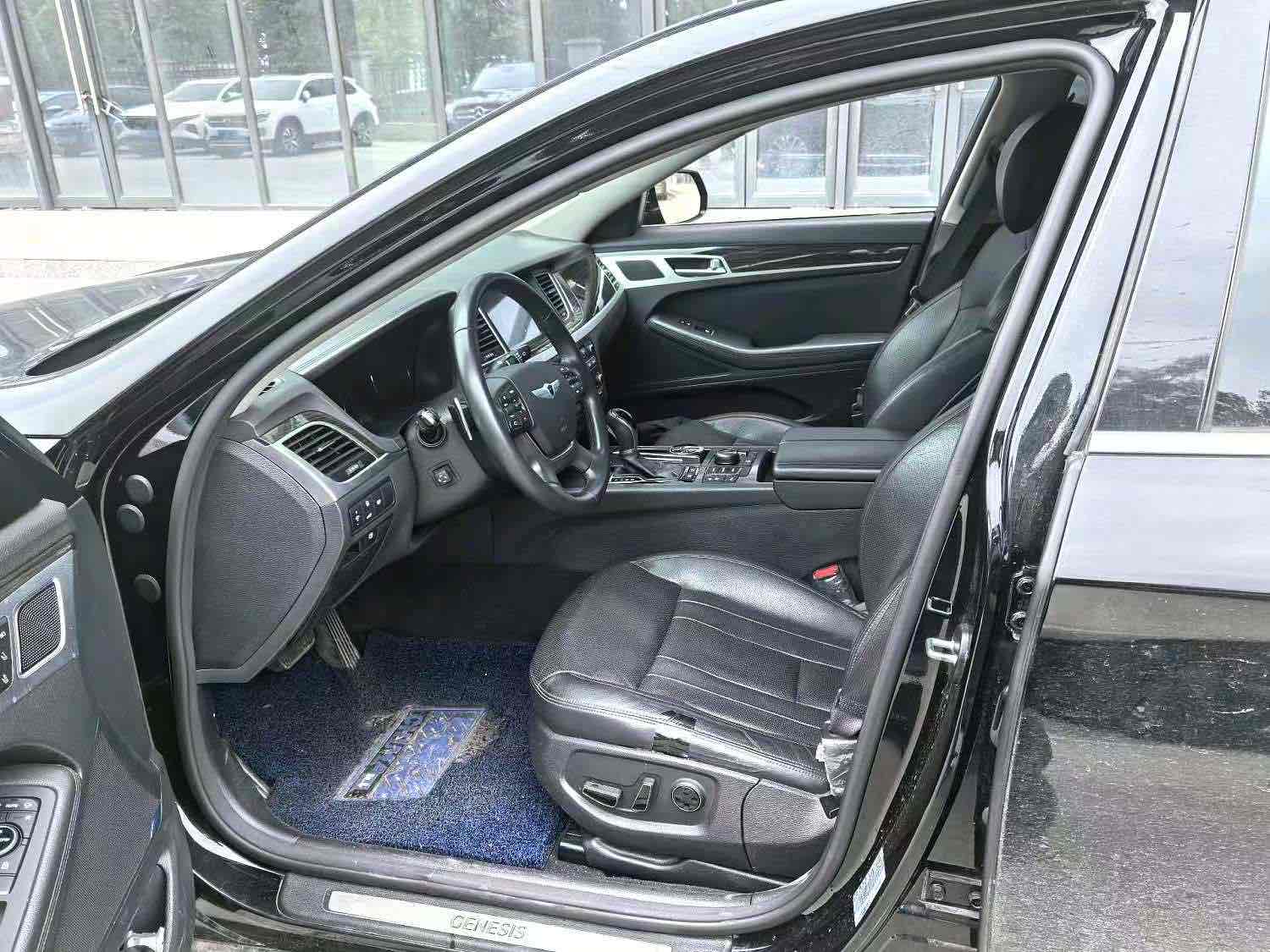 Hyundai Genesis 2016 صورة سيارة #4