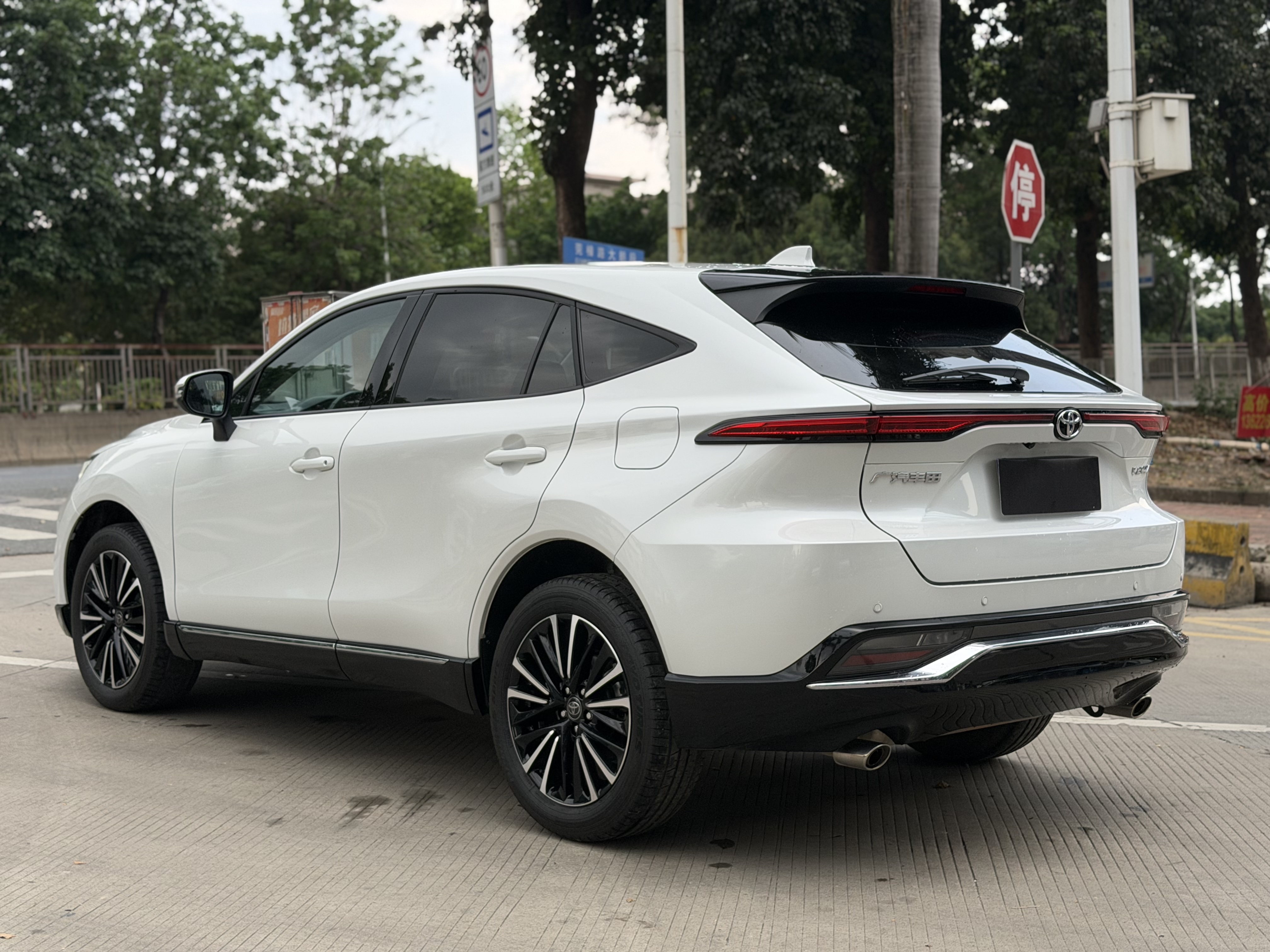 Toyota Venza 2023 car image #4