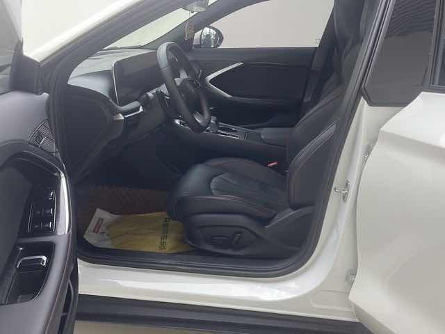 MG 7 2025 car image #4