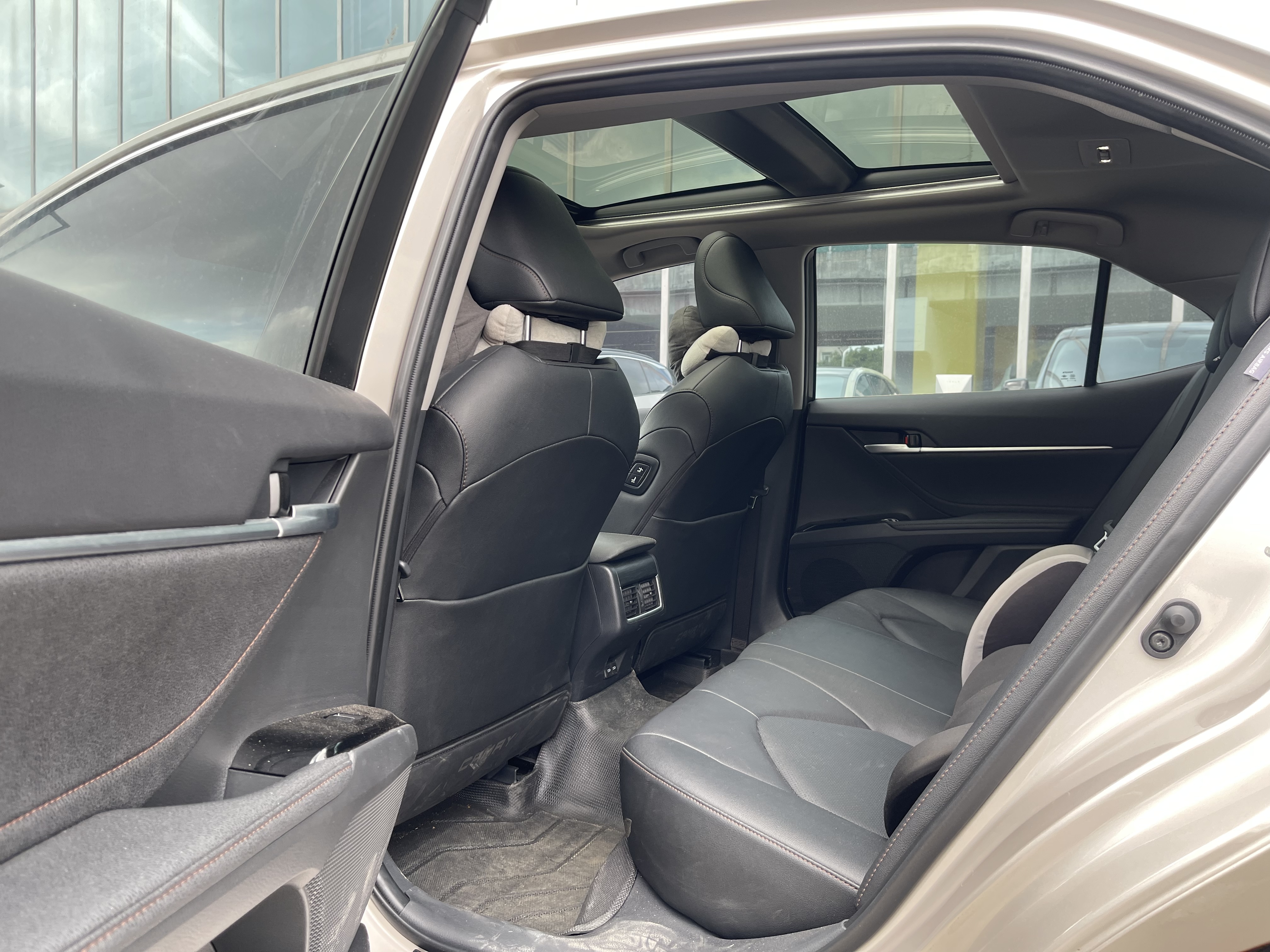 Toyota Camry 2024 car image #4