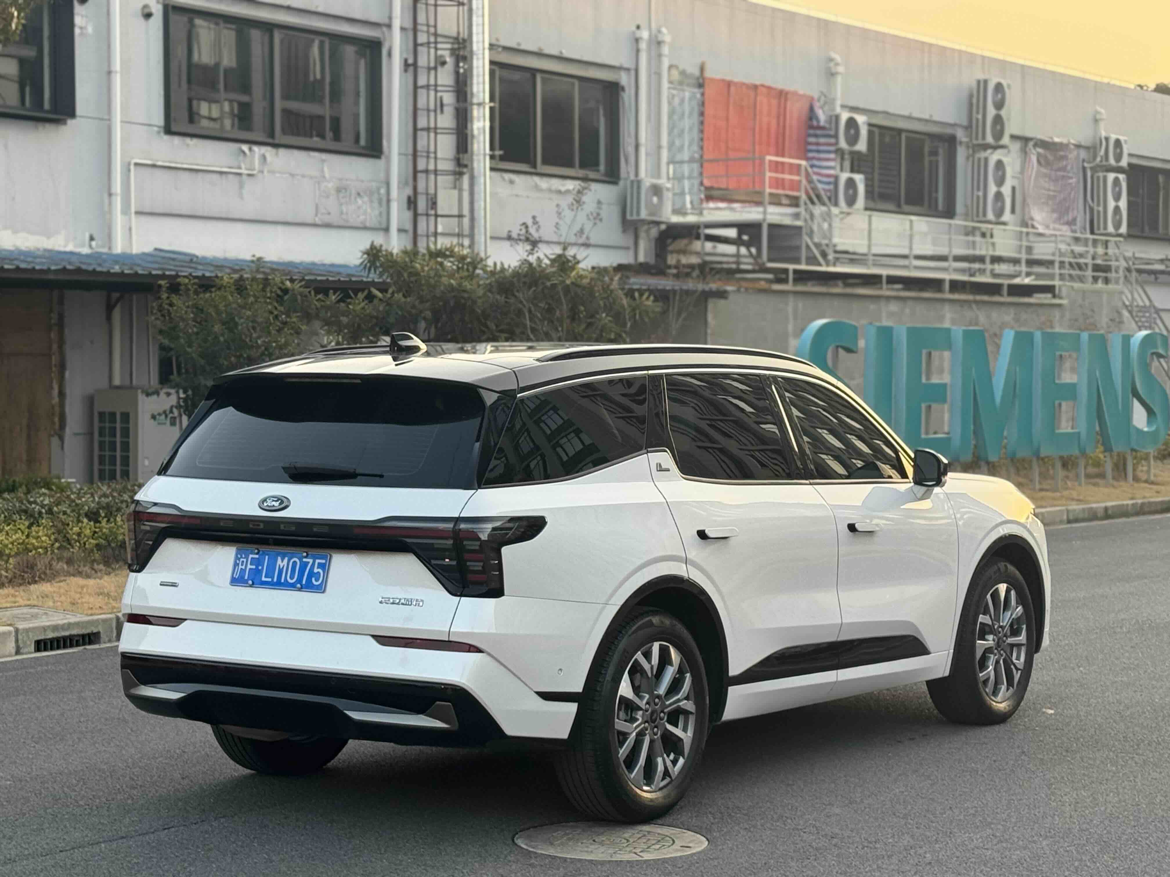 Ford Edge 2024 car image #4