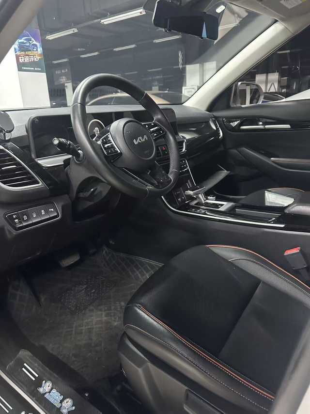 Kia Seltos 2023 imagen de coche #4