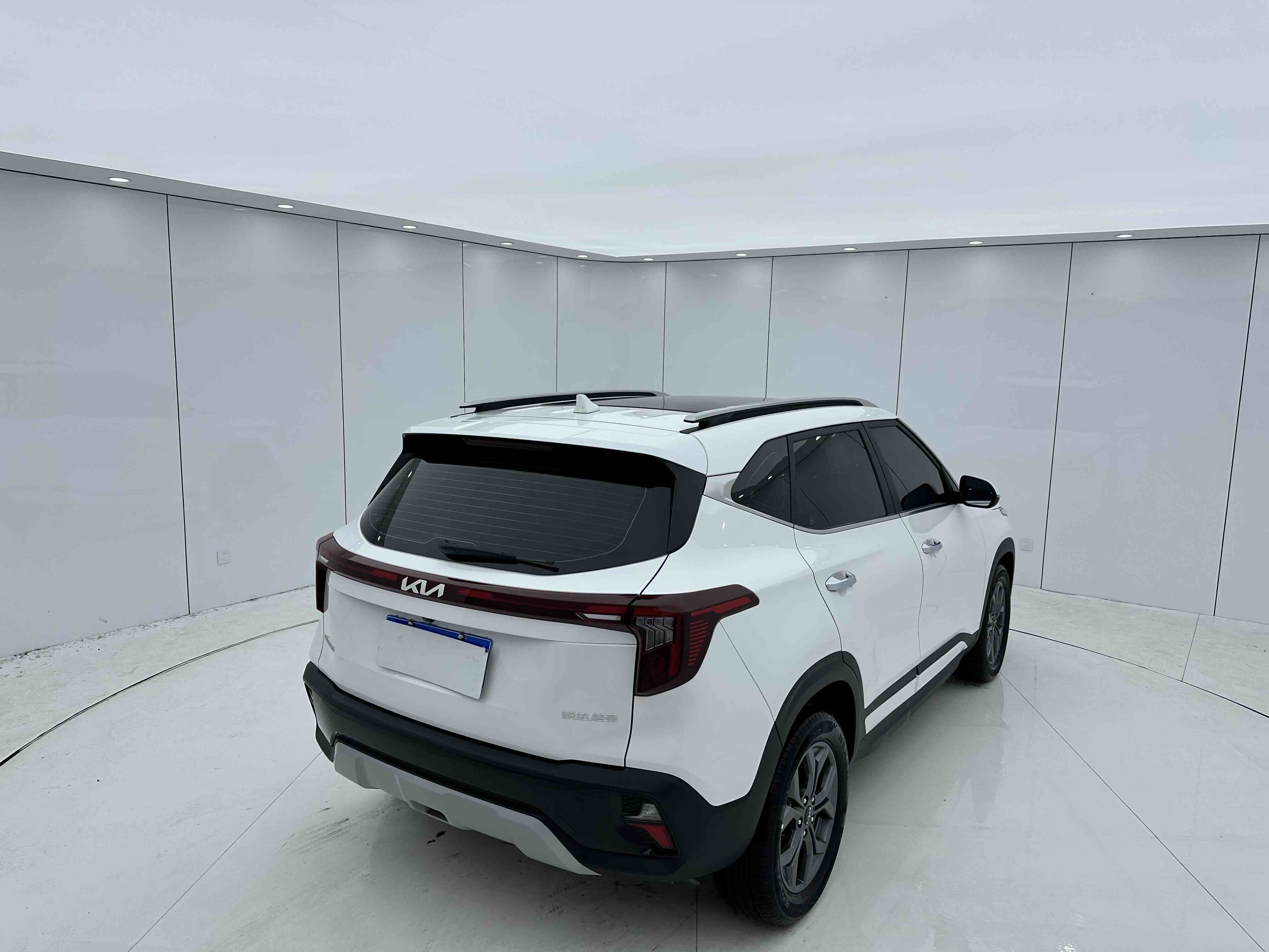 Kia Seltos 2024 car image #4