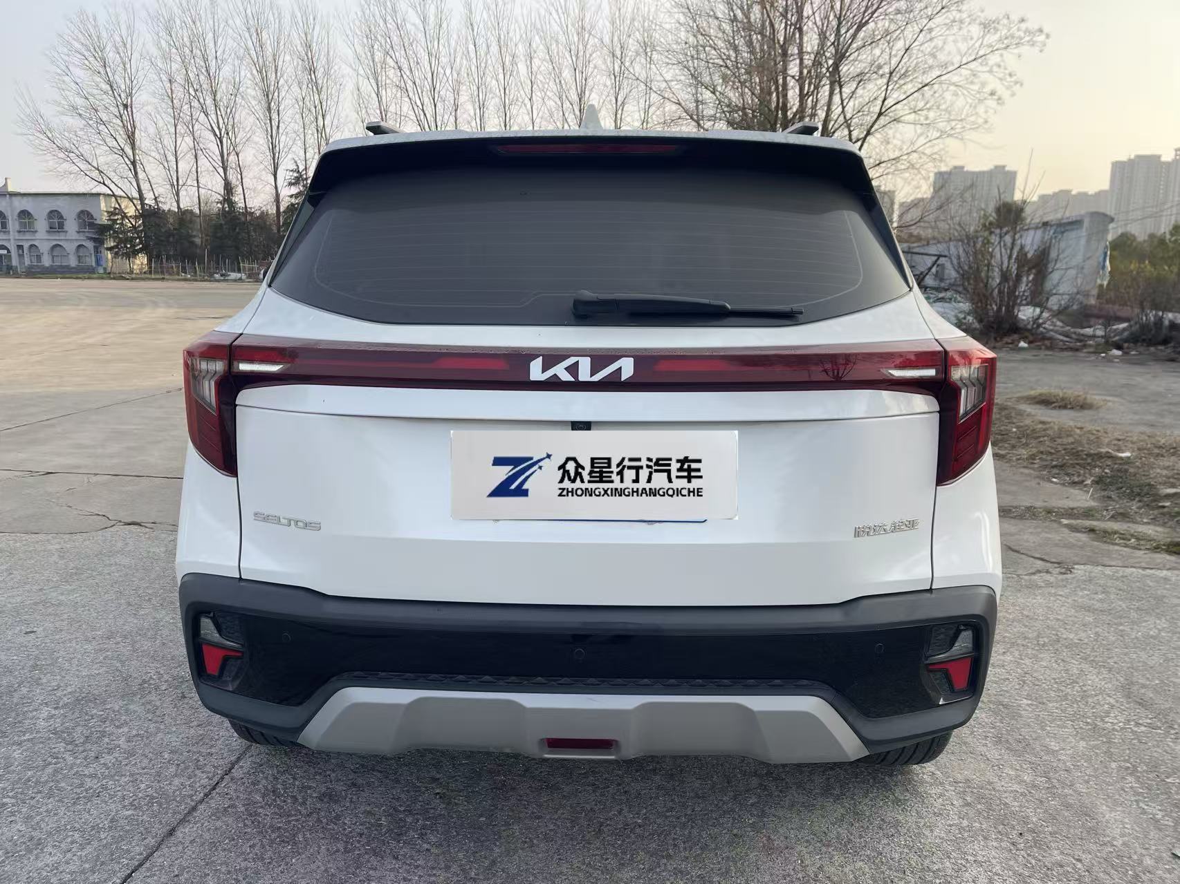 Kia Seltos 2024 car image #4