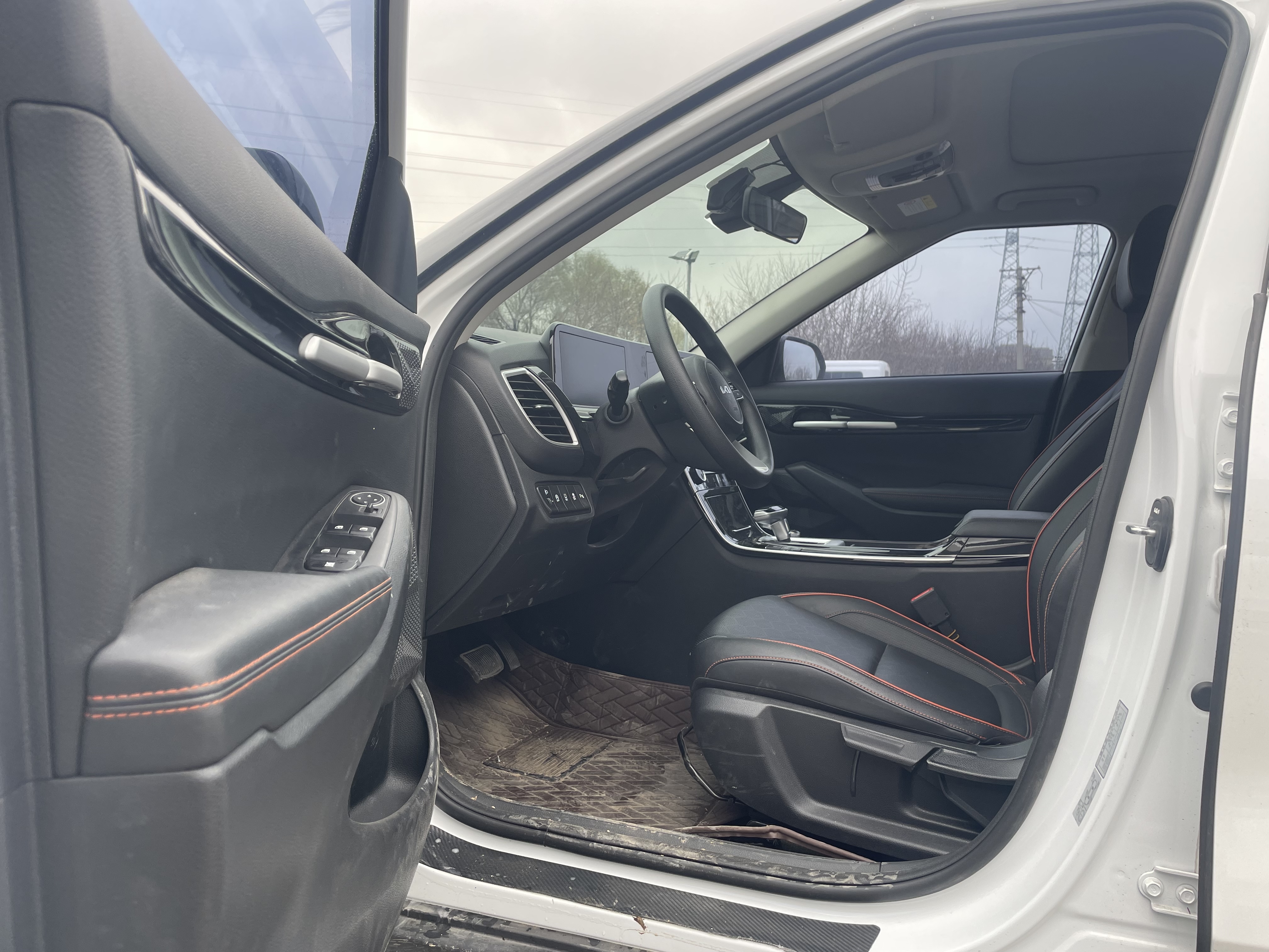 Kia Seltos 2024 imagen de coche #4