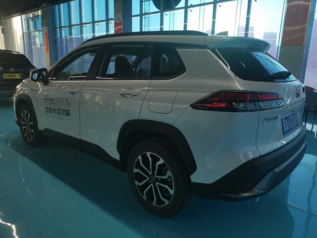 Toyota Frontlander 2023 car image #4