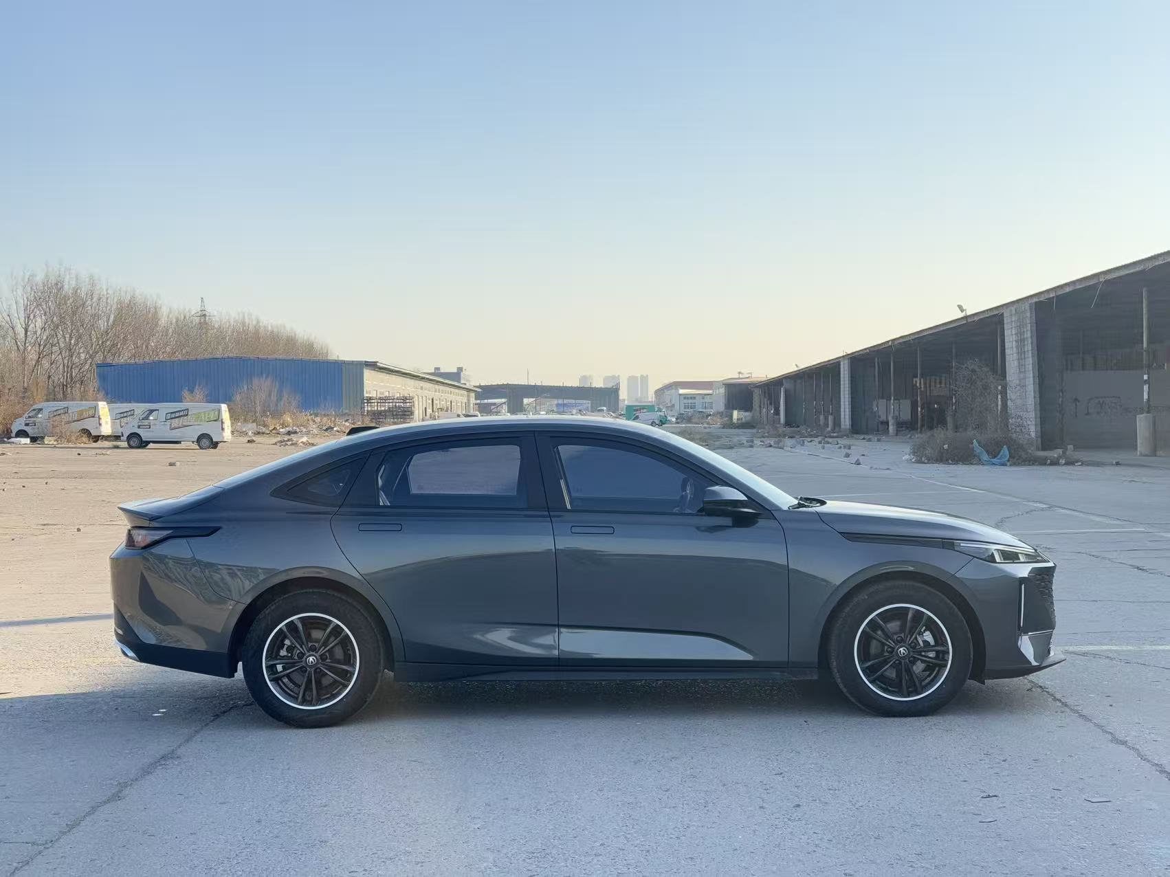 Changan Lamore 2023 #4 Changan Lamore 2023 car image #4