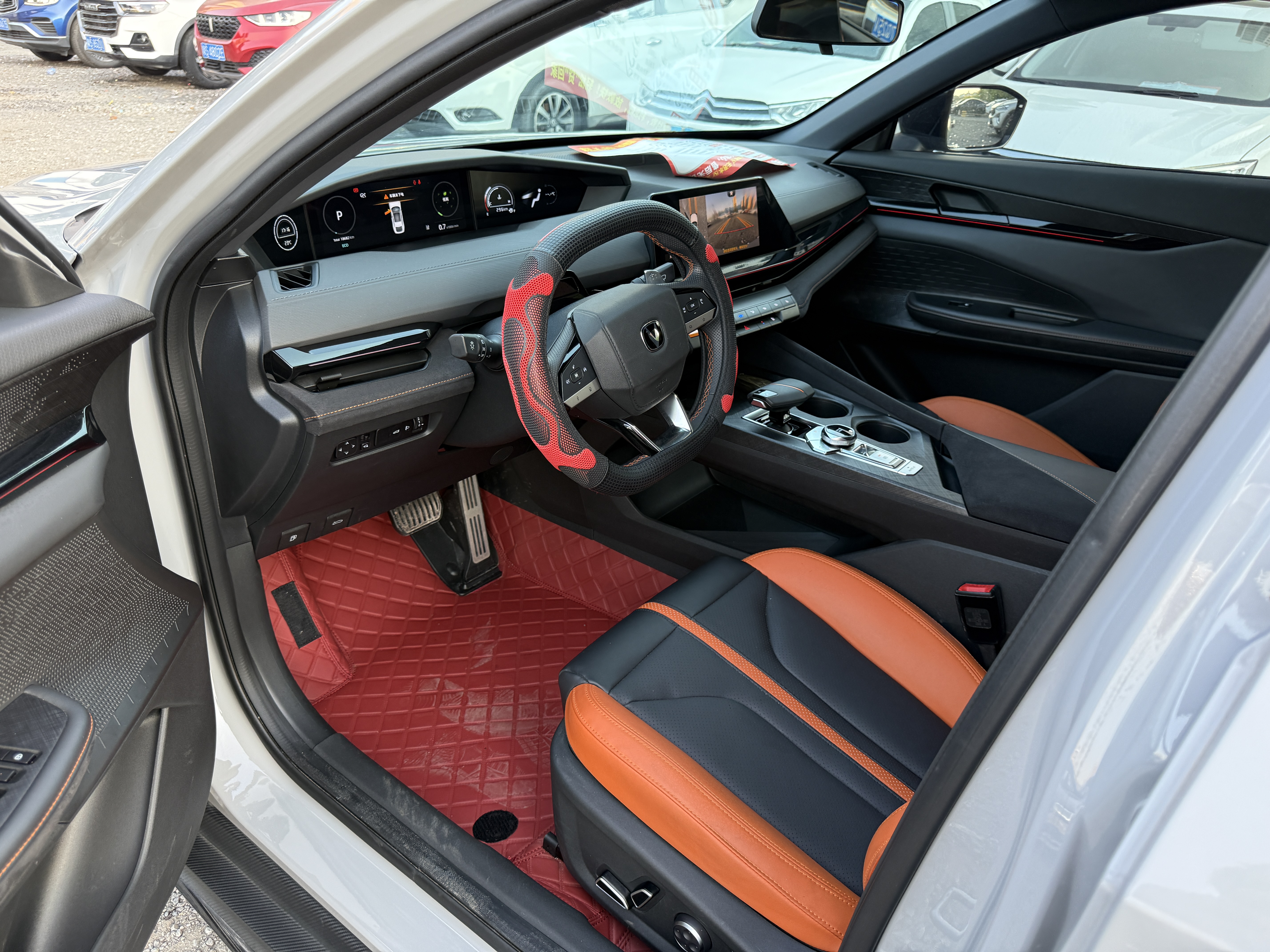 Changan UNI-V 2024 immagine di auto #4