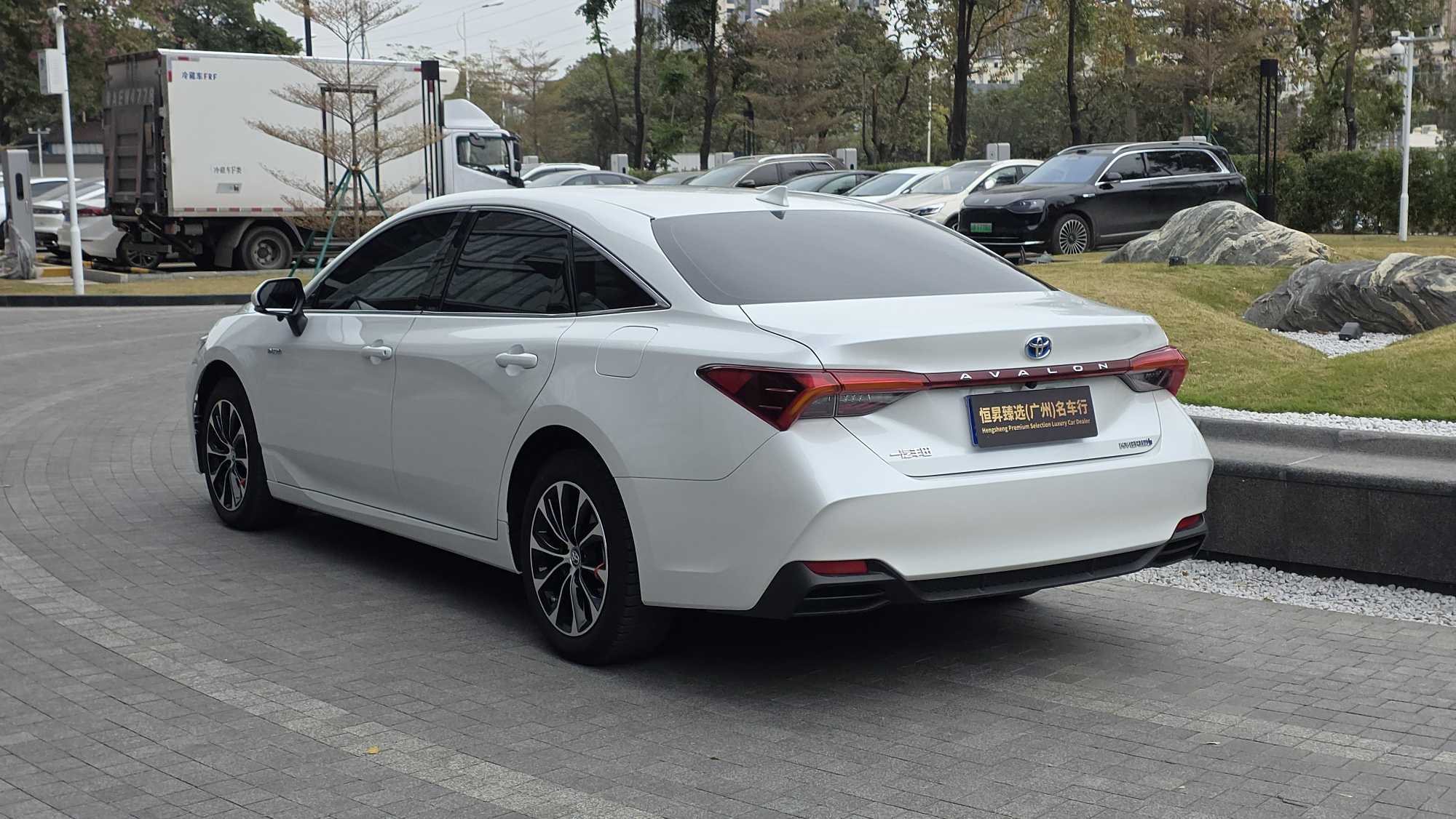 Toyota Avalon 2024 car image #4