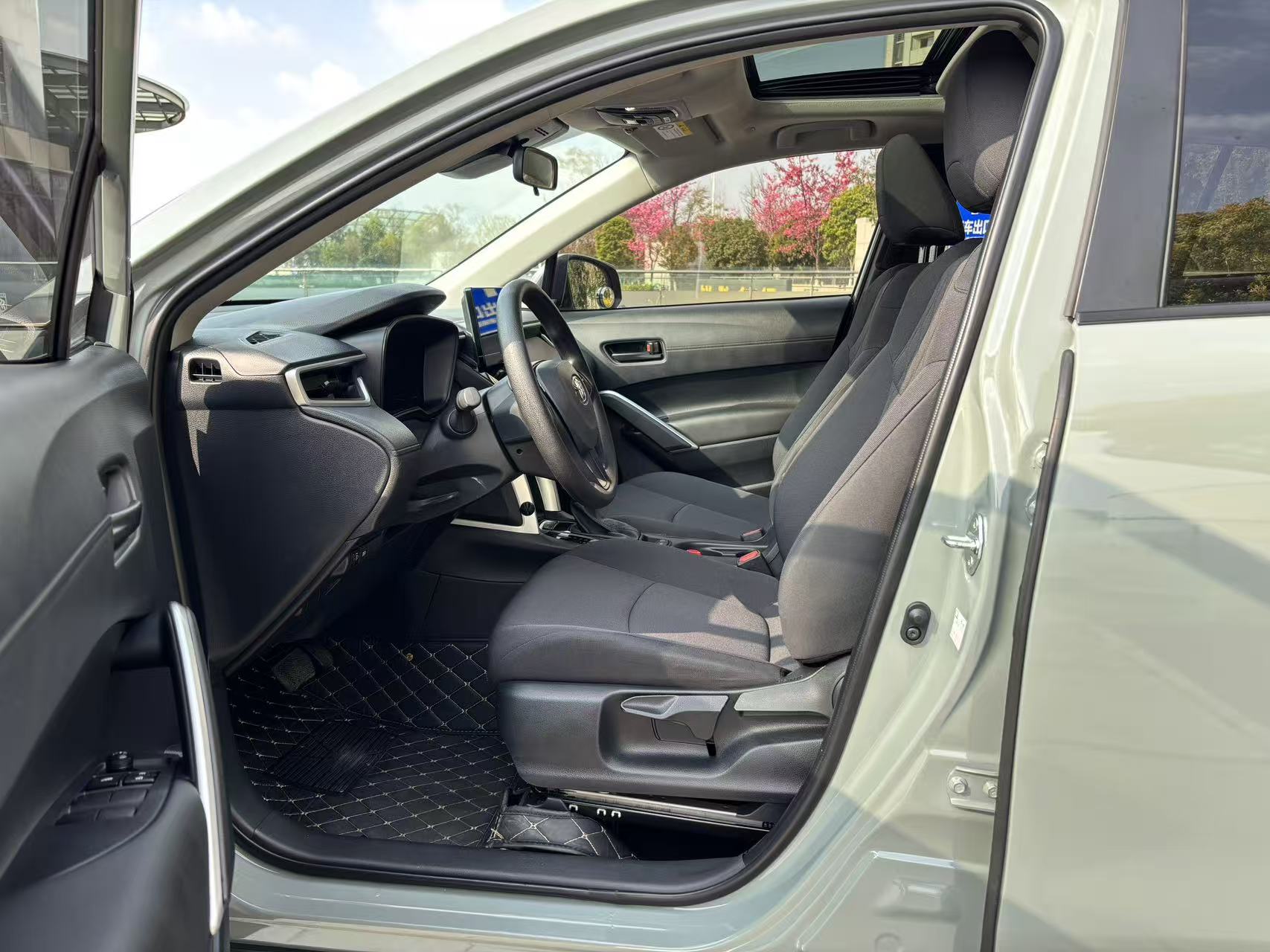 Toyota Corolla Cross 2024 car image #4