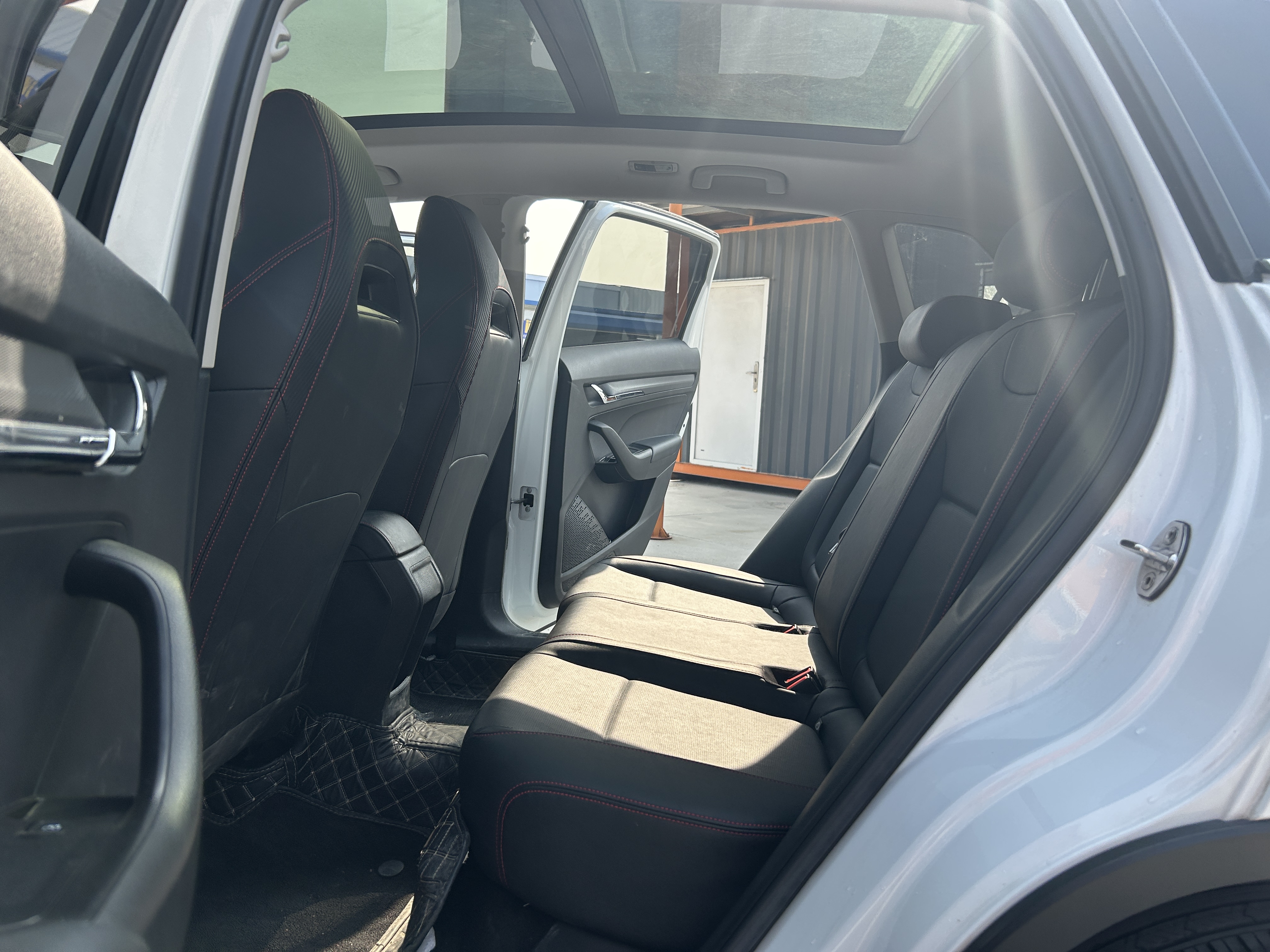 Skoda Kamiq 2024 car image #4