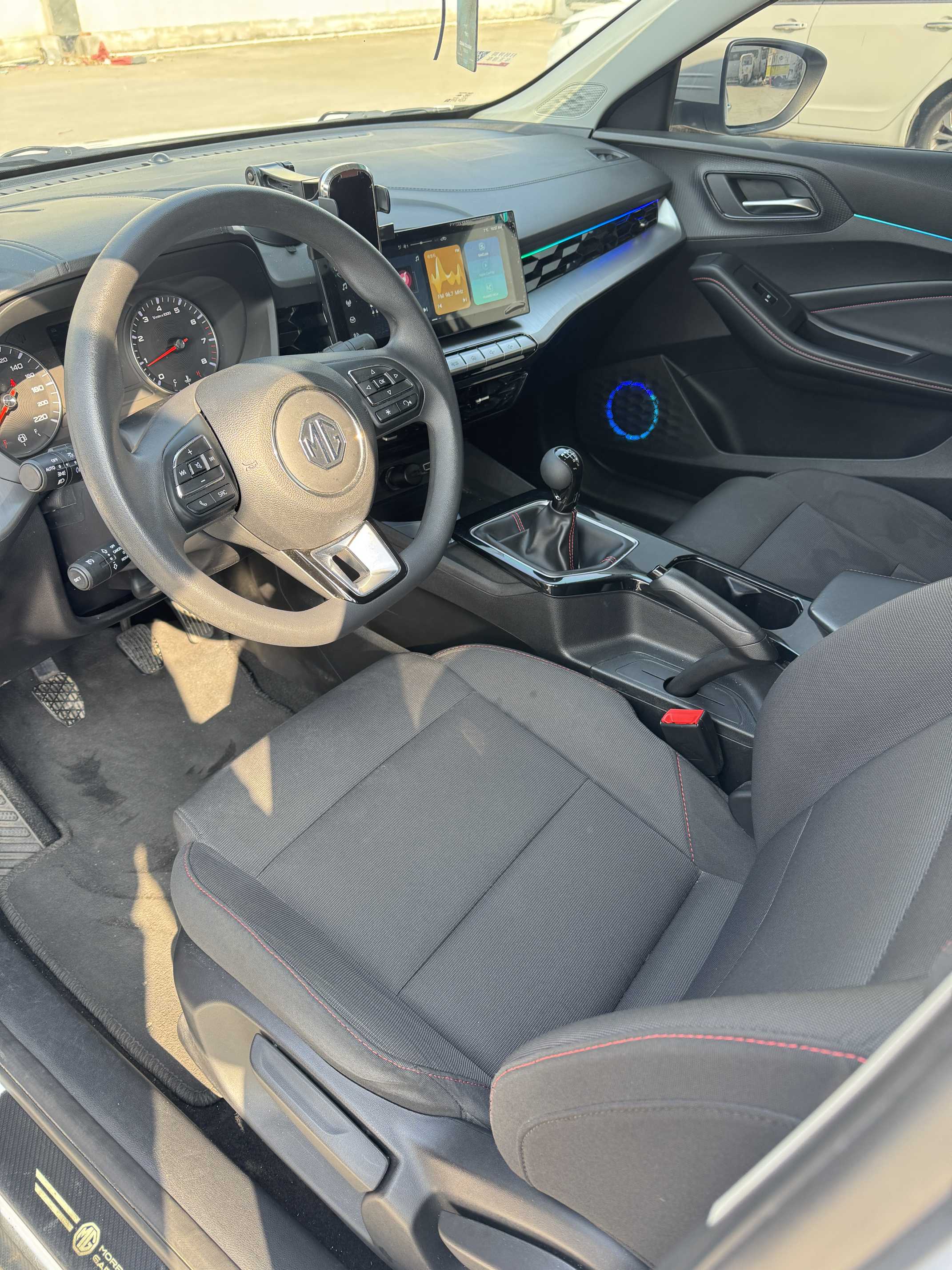 5 2023 car image #4