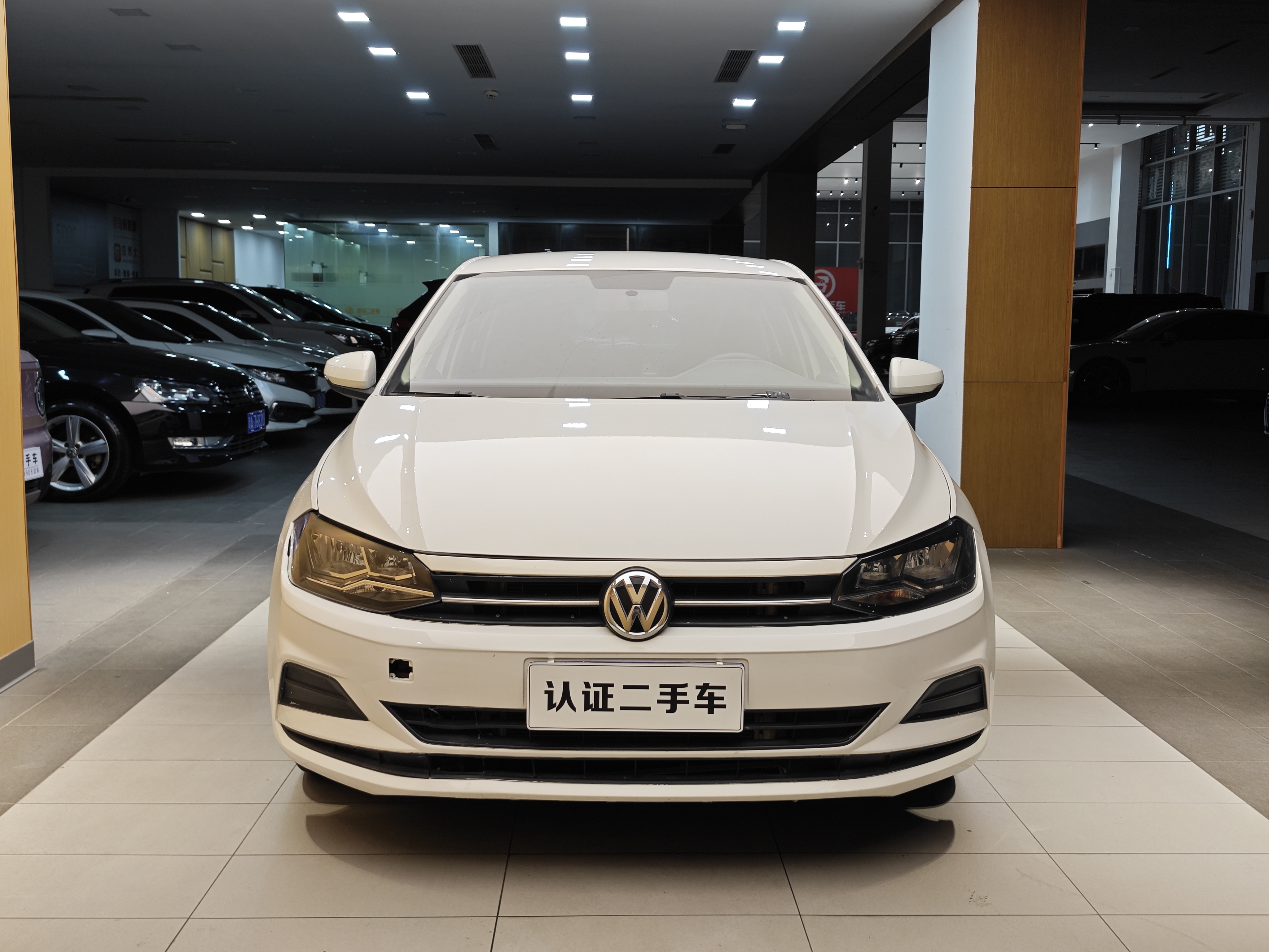 Polo 2023 car image #4