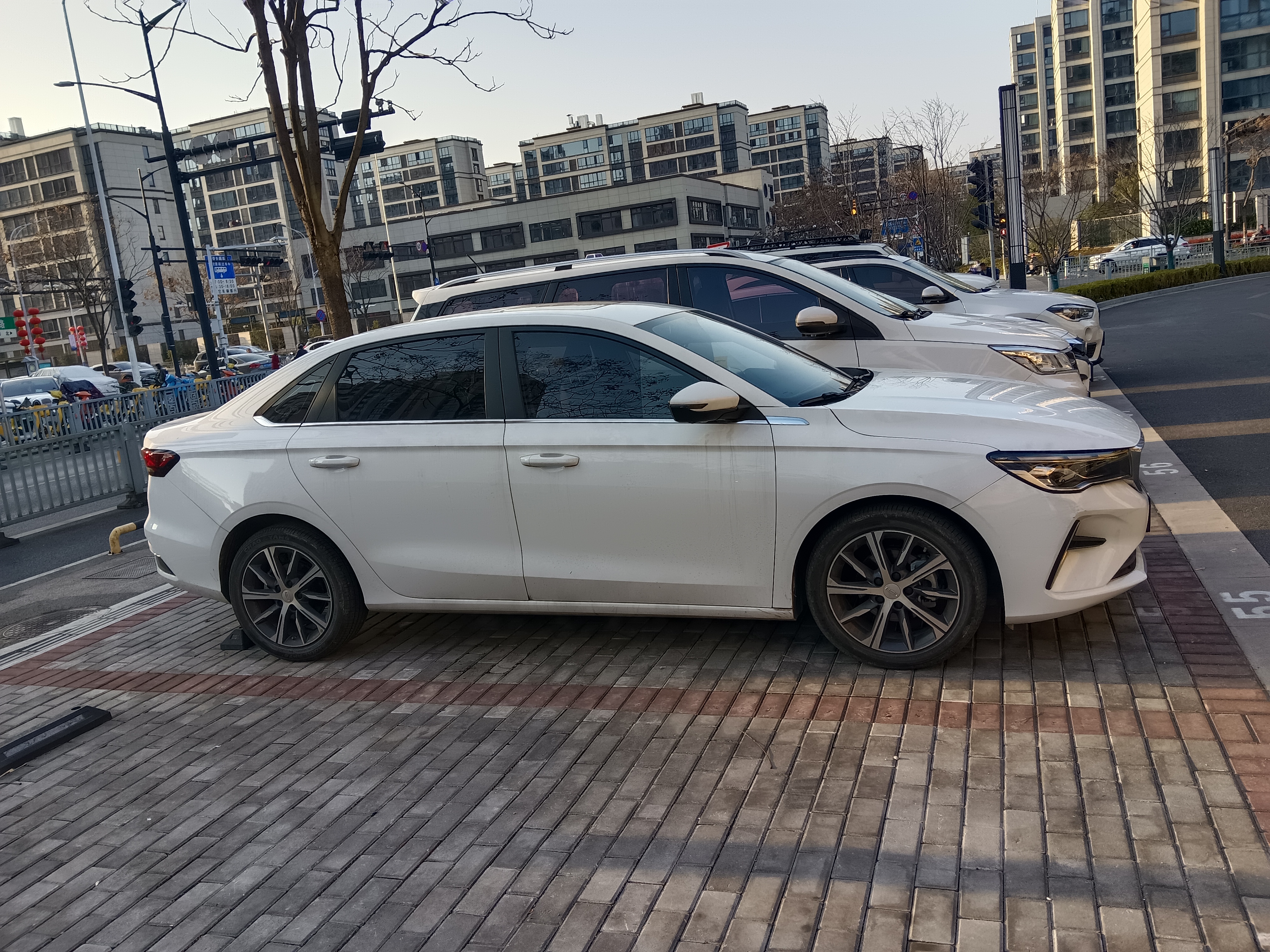 GEELY Emgrand 2023 #4 GEELY Emgrand 2023 car image #4