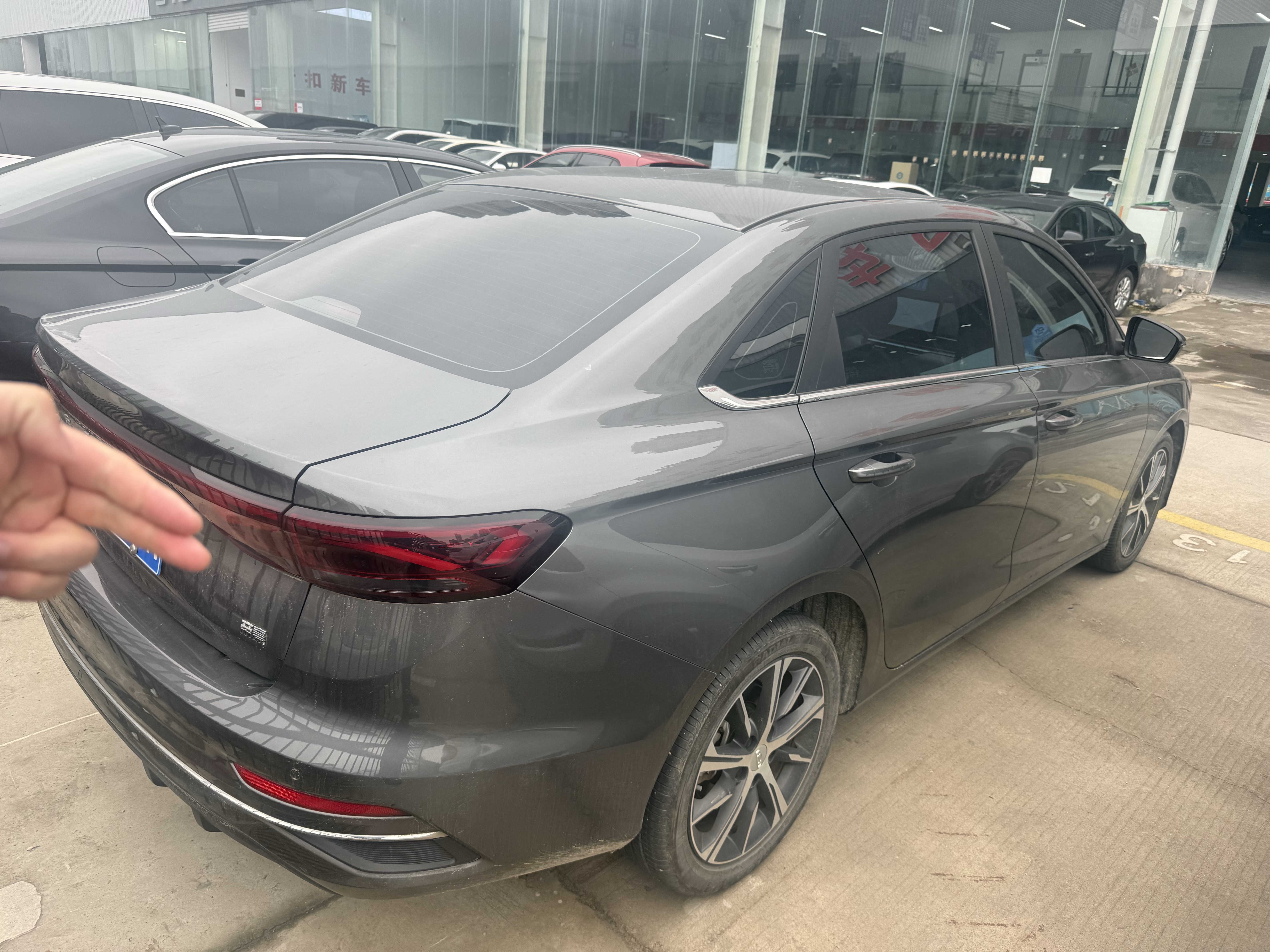 GEELY Emgrand 2023 #4 GEELY Emgrand 2023 car image #4