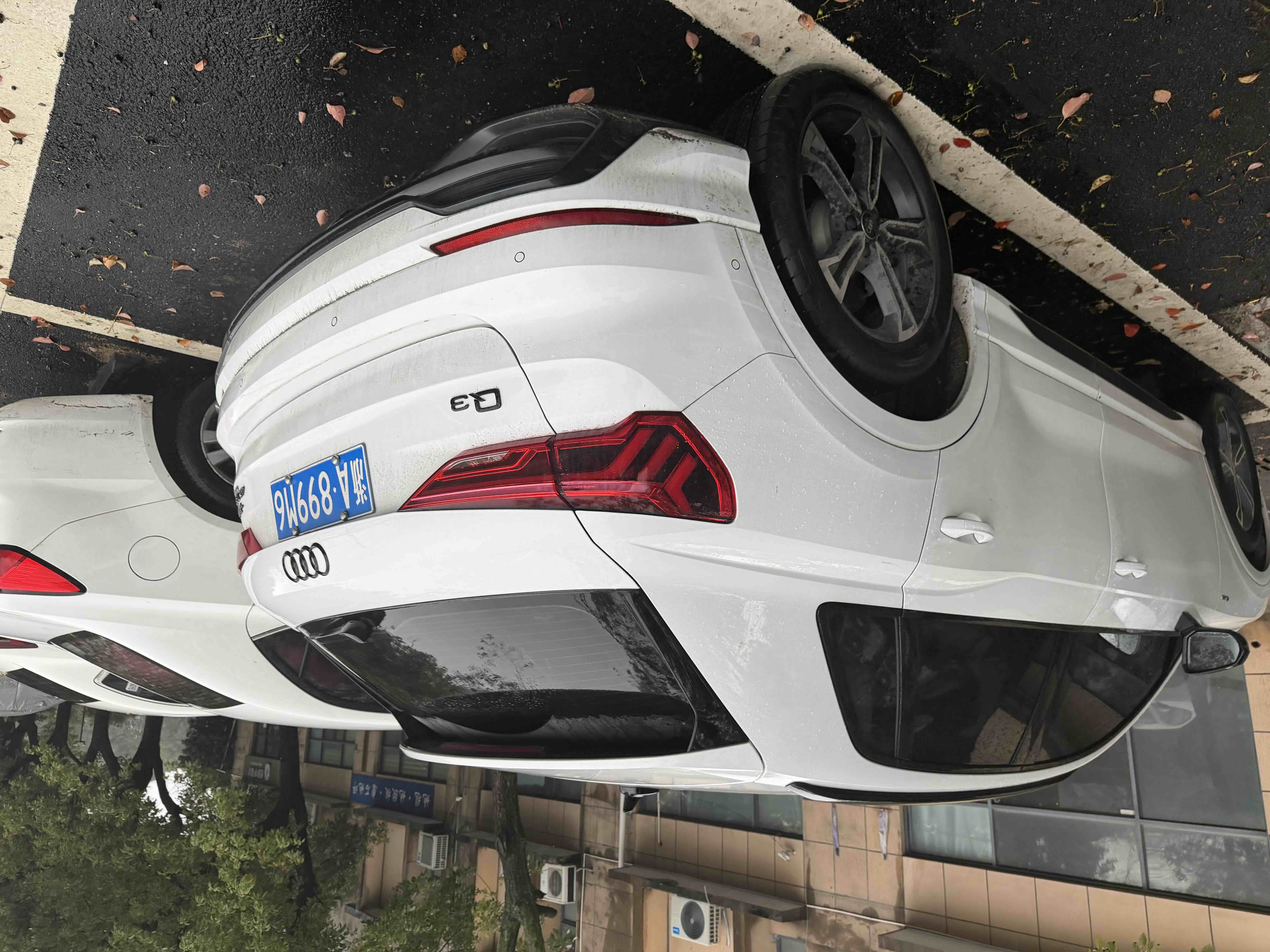 Audi Q3 2023 car image #4